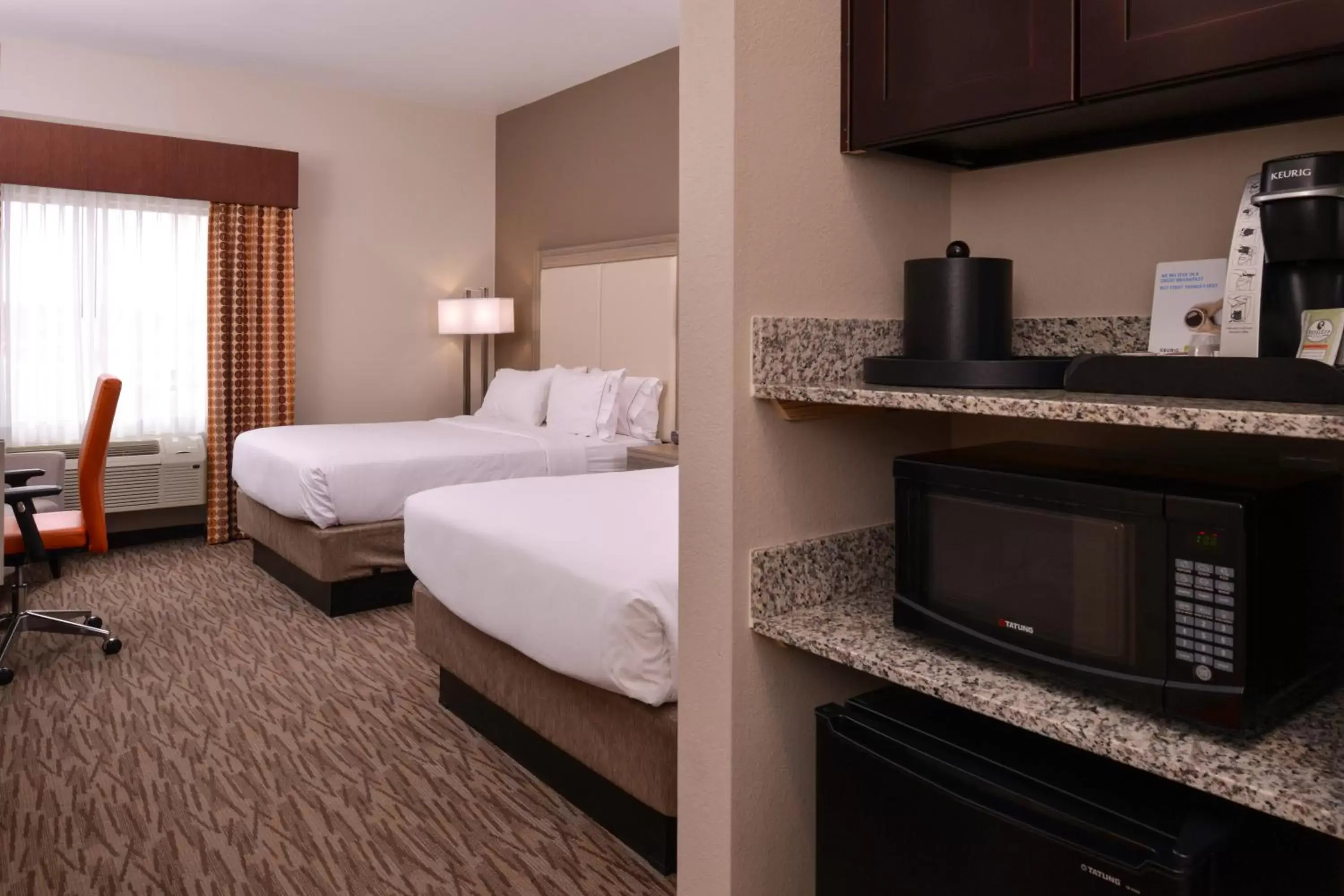 Photo of the whole room in Holiday Inn Express & Suites Williams, an IHG Hotel