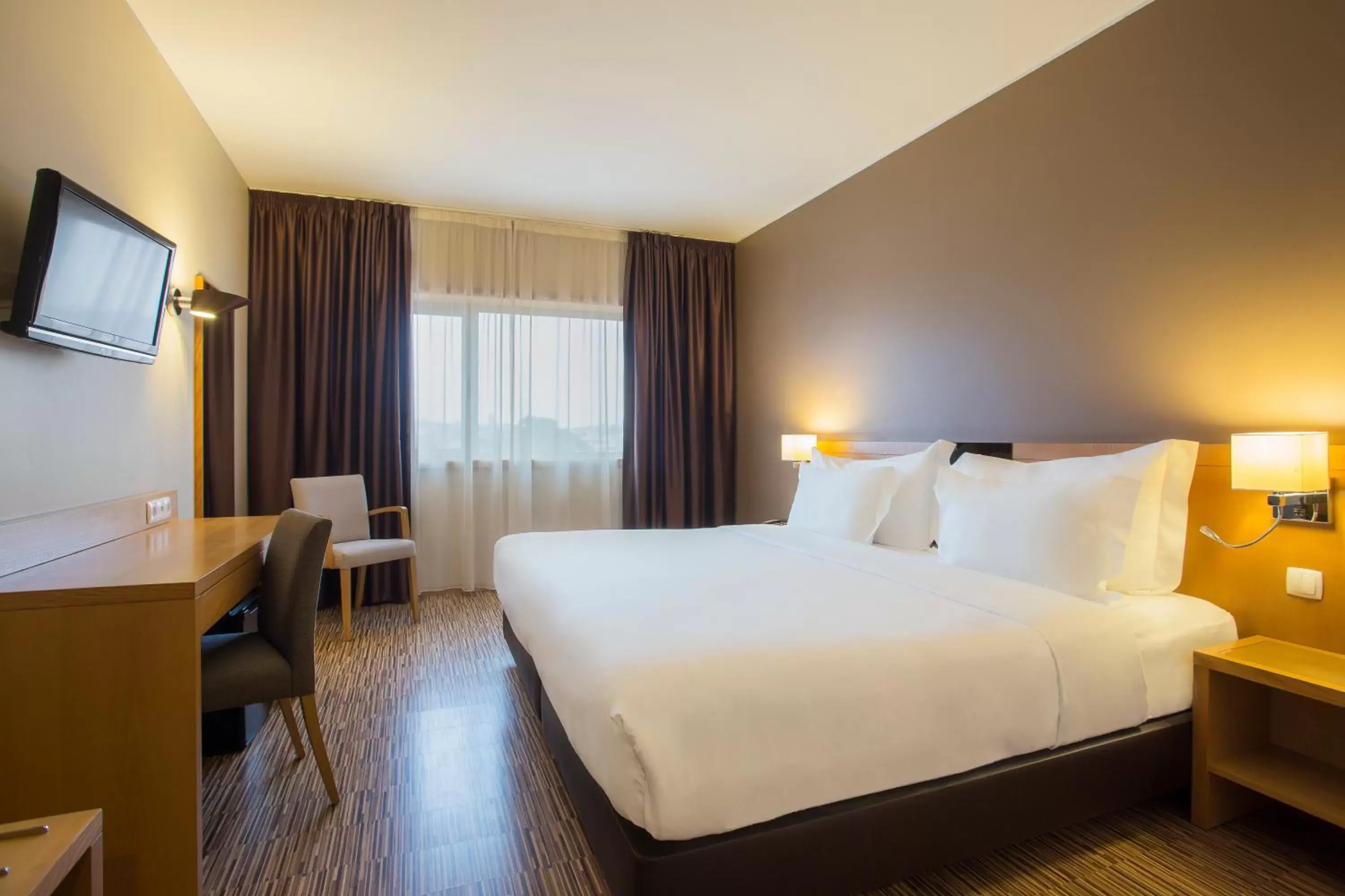 Photo of the whole room, Bed in HF Tuela Porto Photo of the whole room, Bed in HF Tuela Porto