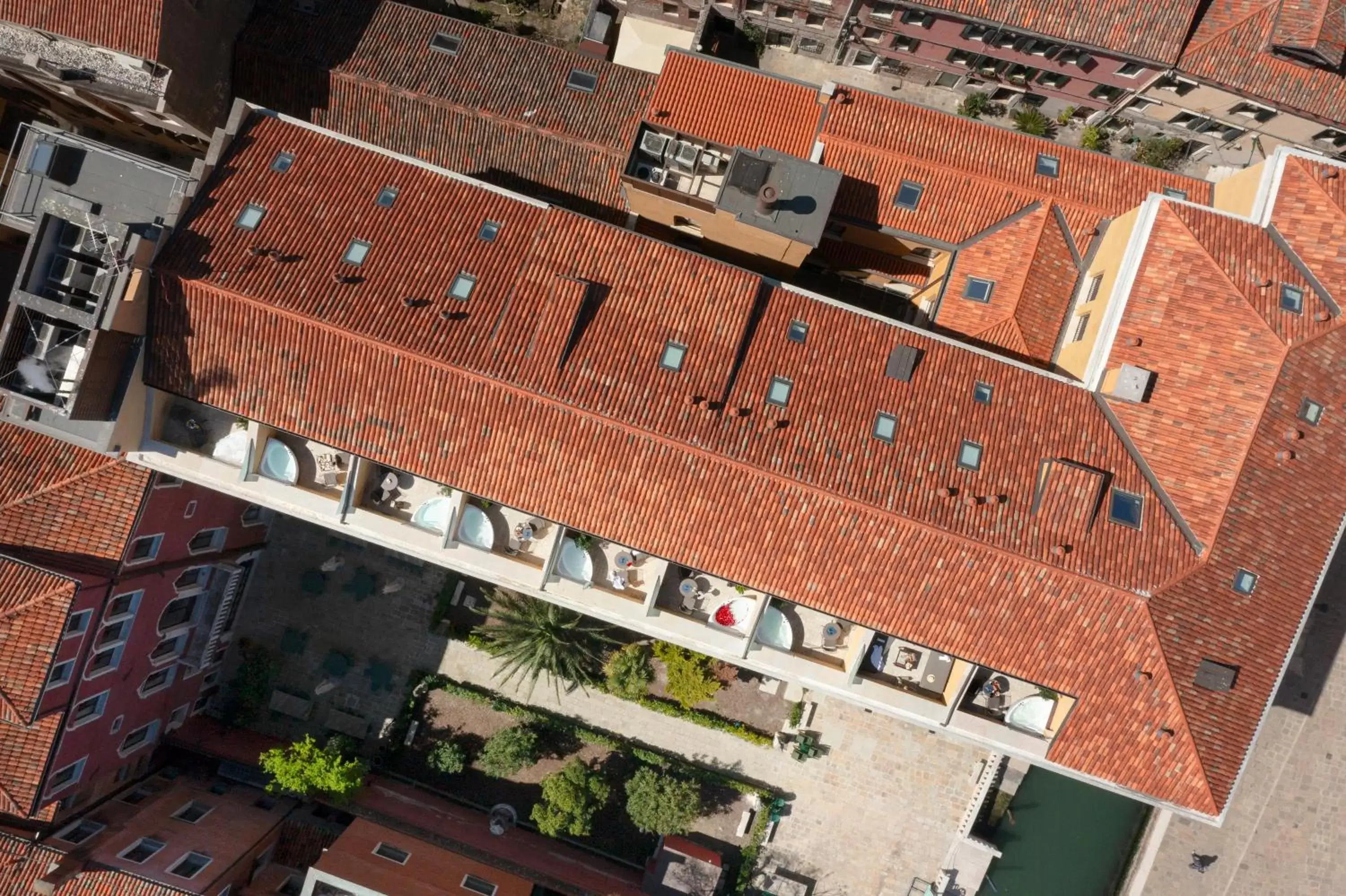 Balcony/Terrace, Bird's-eye View in Palazzo Veneziano - Venice Collection