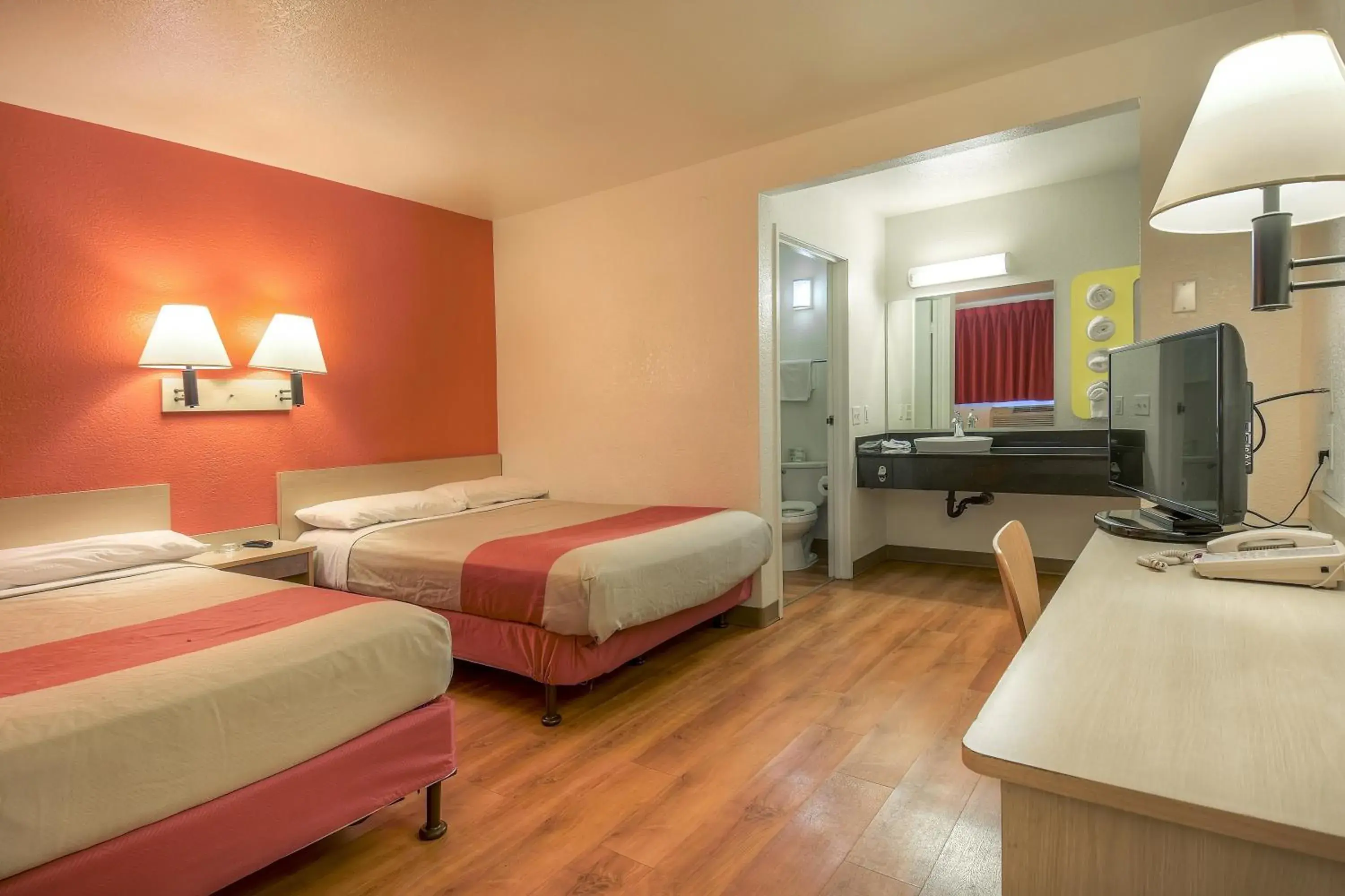 Bedroom, Bed in Motel 6-Chino, CA - Los Angeles Area