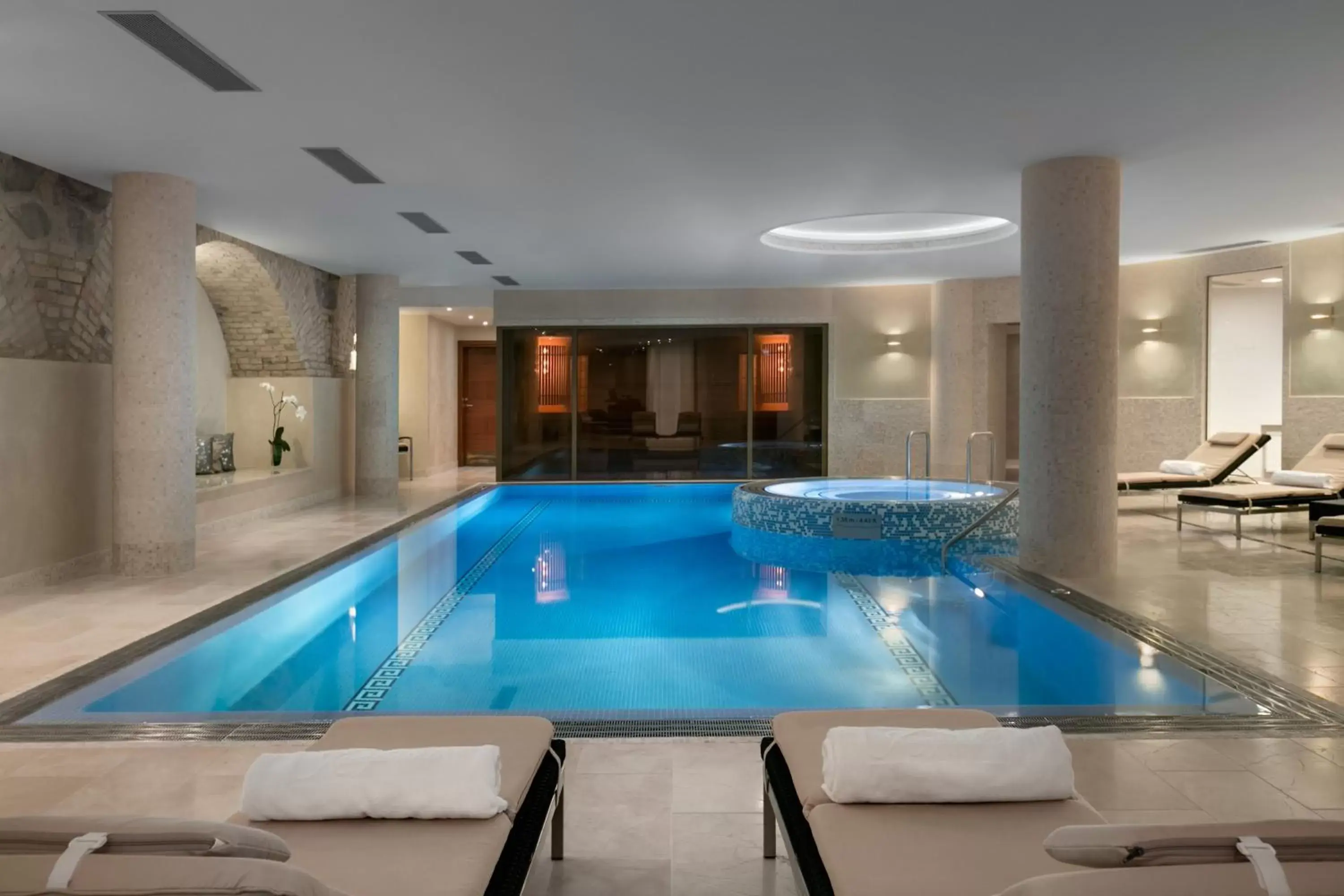 Swimming Pool in Grand Hotel Kempinski Vilnius