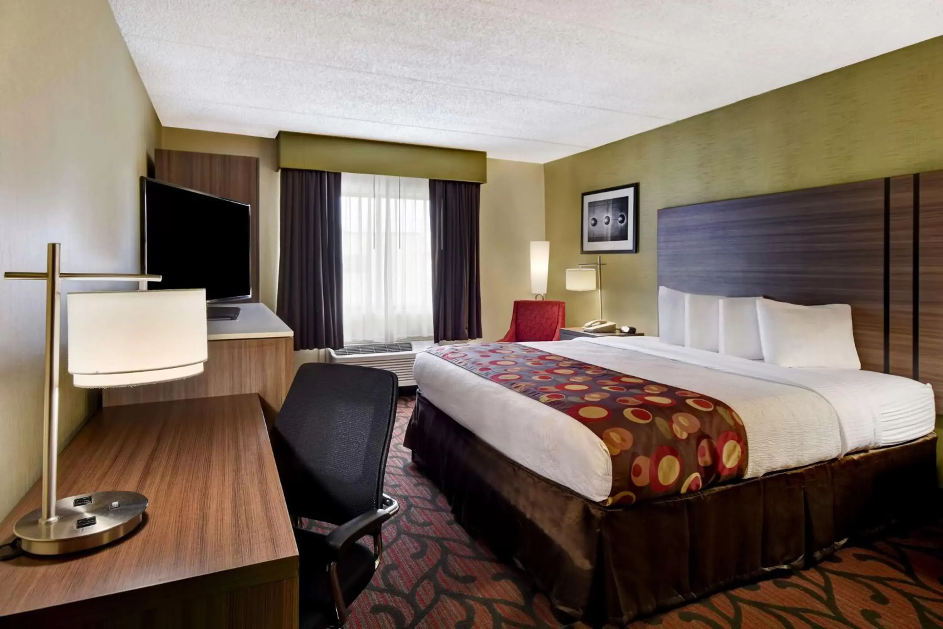 Photo of the whole room, Bed in Best Western Rochester Marketplace Inn