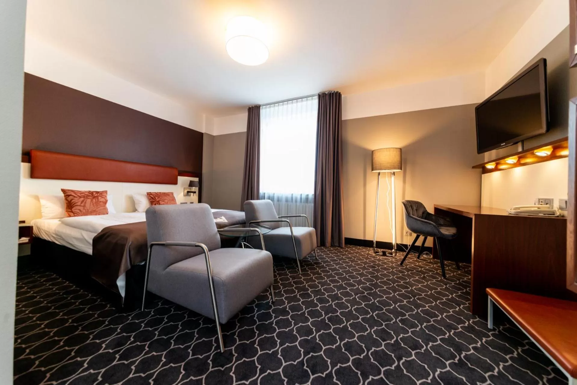 Photo of the whole room, Bed in Hotel Kaiserhof