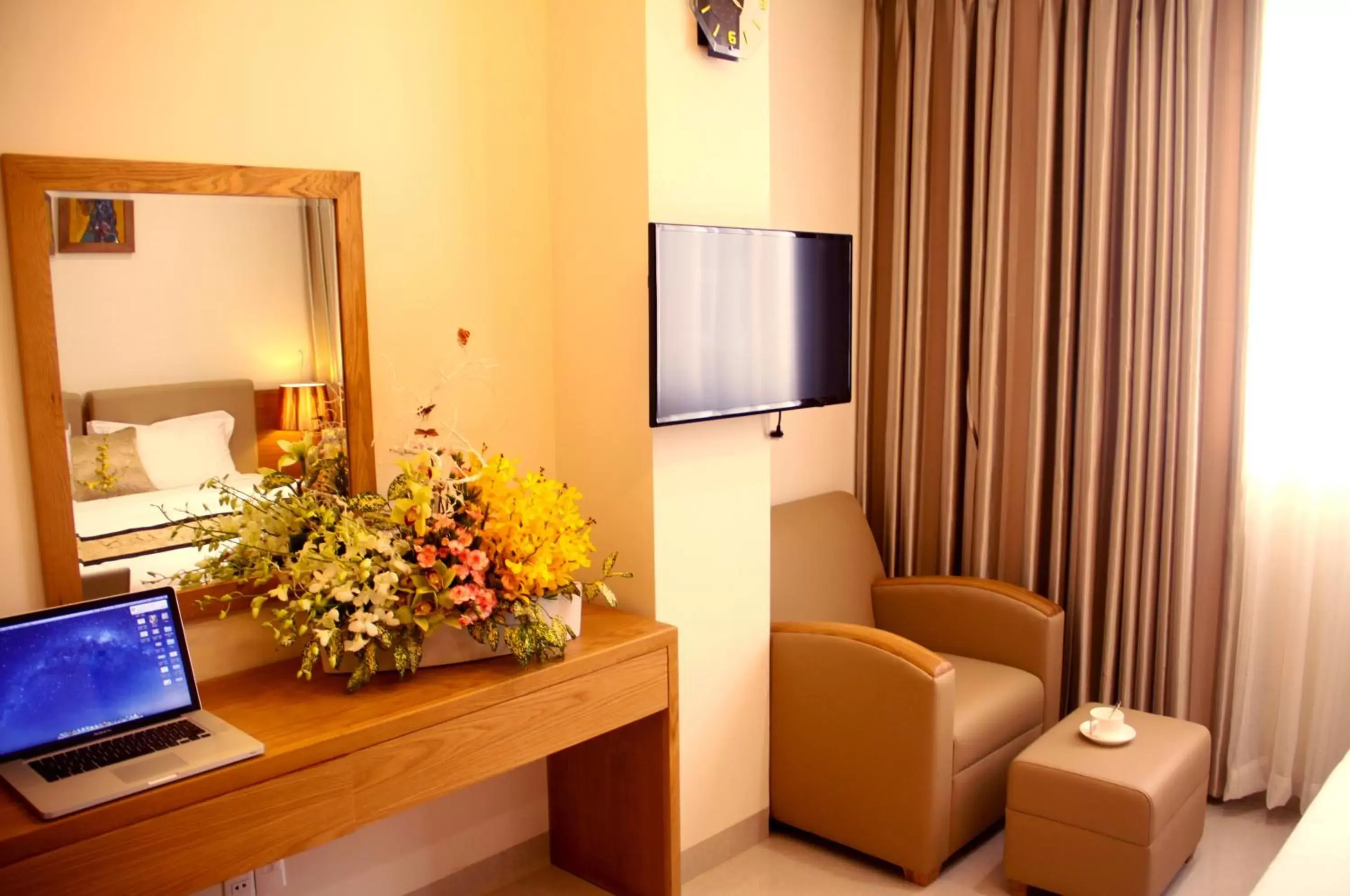 TV and multimedia, TV/Entertainment Center in Gia Vien Hotel
