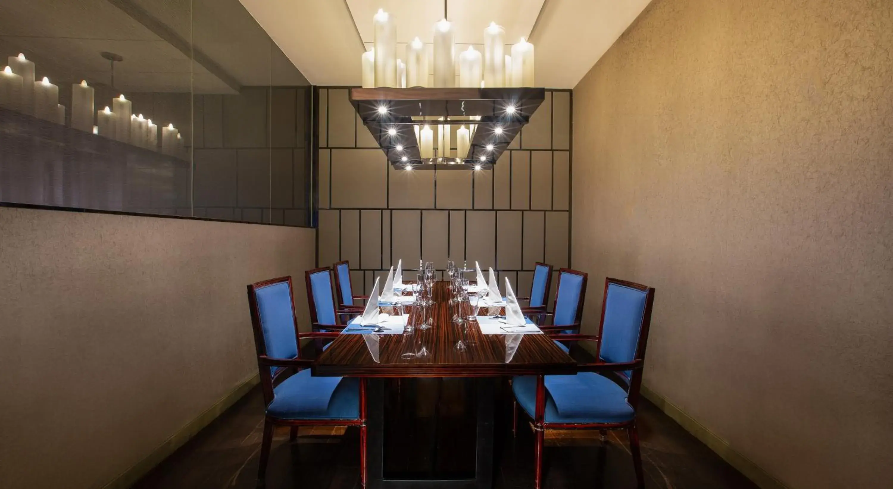 Restaurant/places to eat in Crowne Plaza Shenzhen Longgang City Centre by IHG Restaurant/places to eat in Crowne Plaza Shenzhen Longgang City Centre by IHG