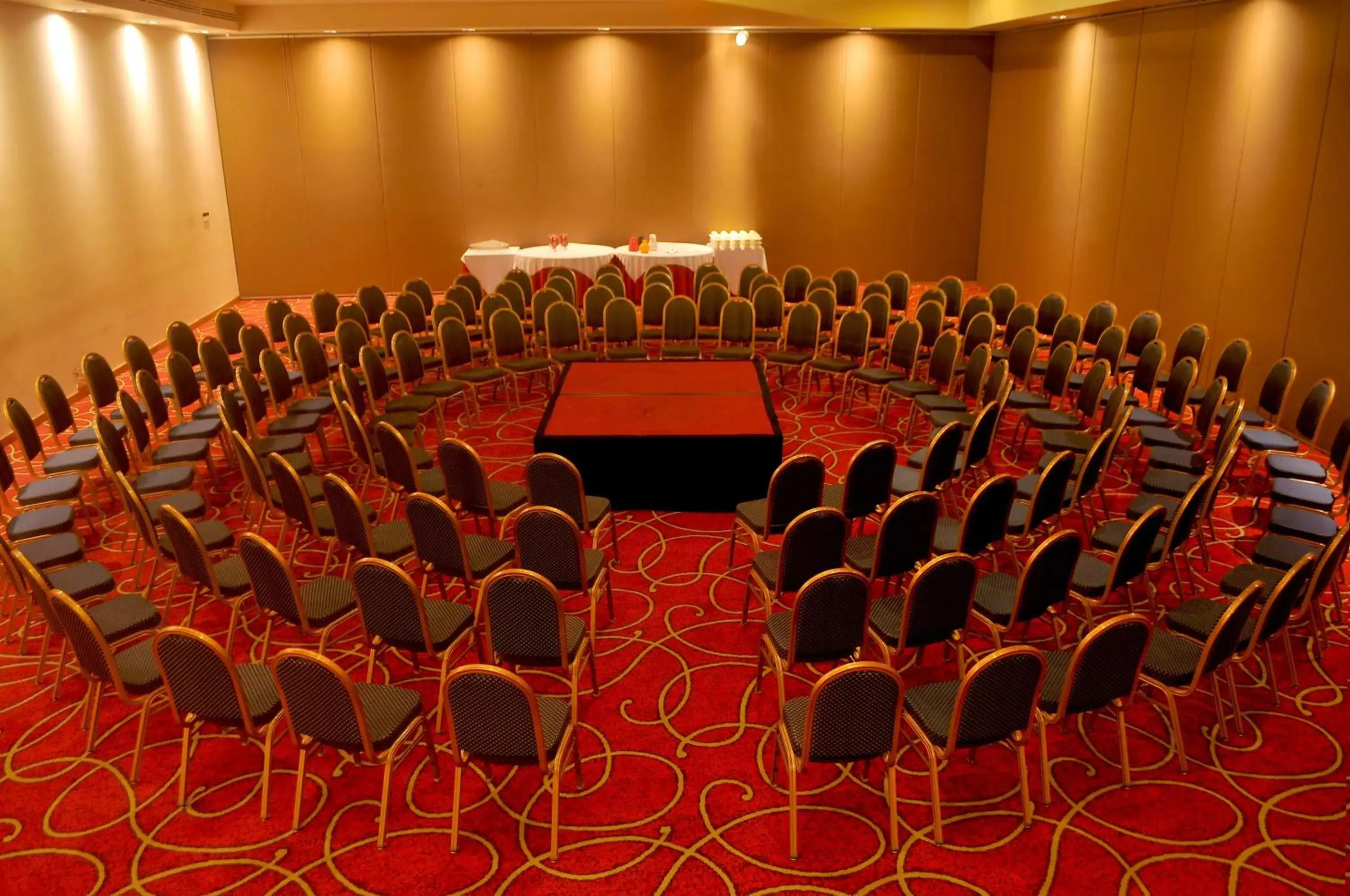 Meeting/conference room, Banquet Facilities in Holiday Inn Tuxpan - Convention Center, an IHG Hotel