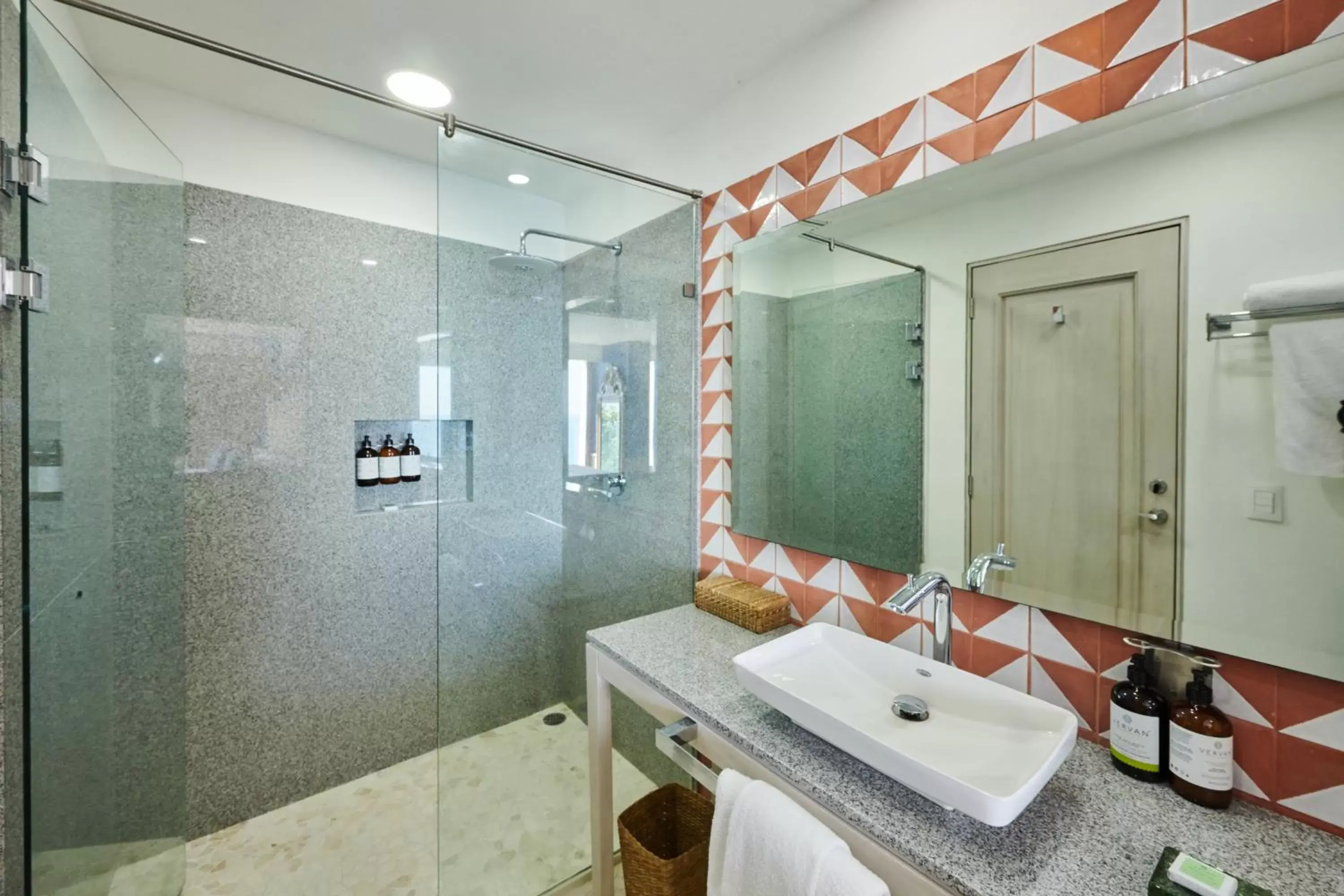 Shower, Bathroom in Hotel Luxury Patio Azul