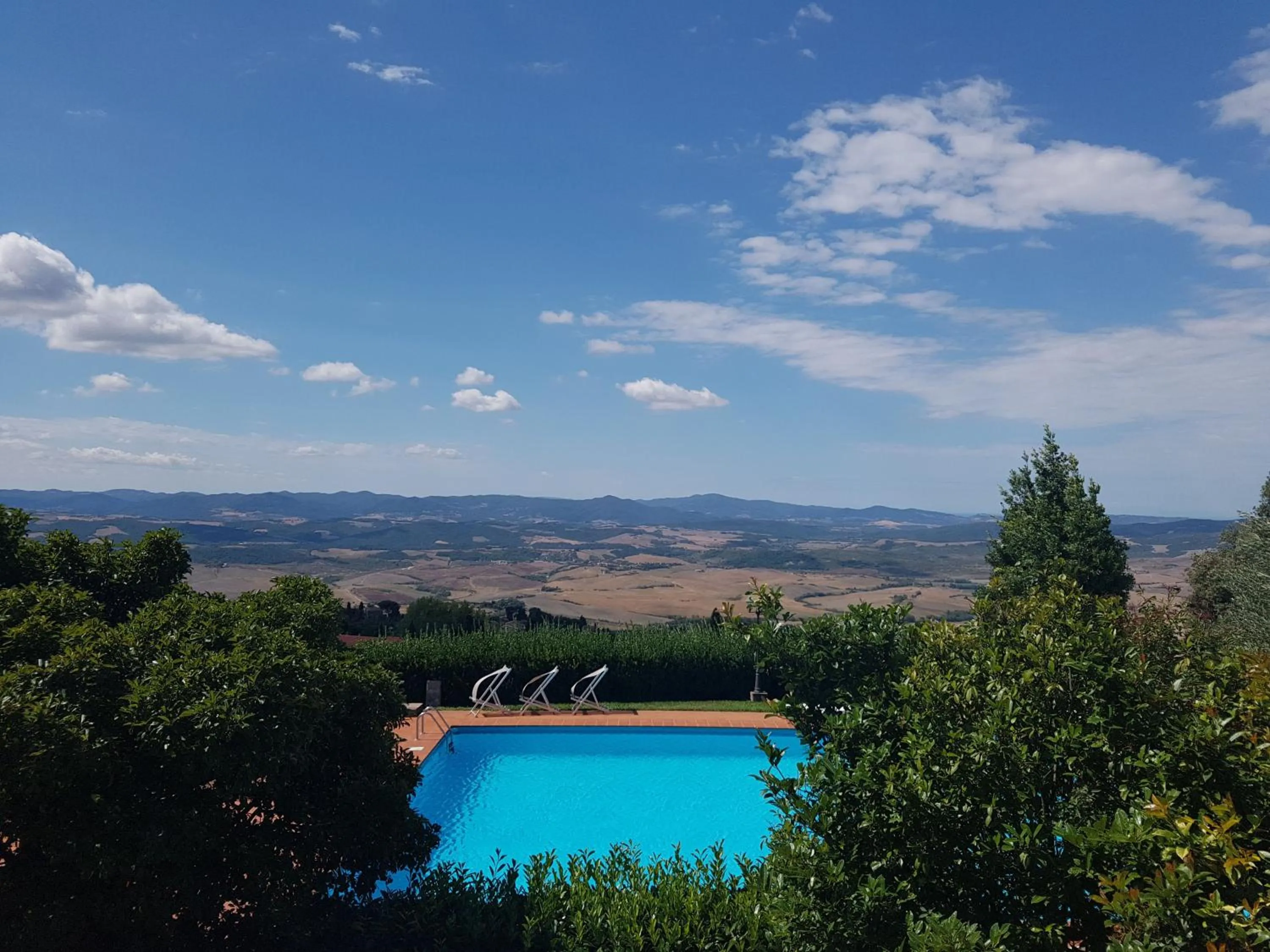 Pool view in Villa Nencini