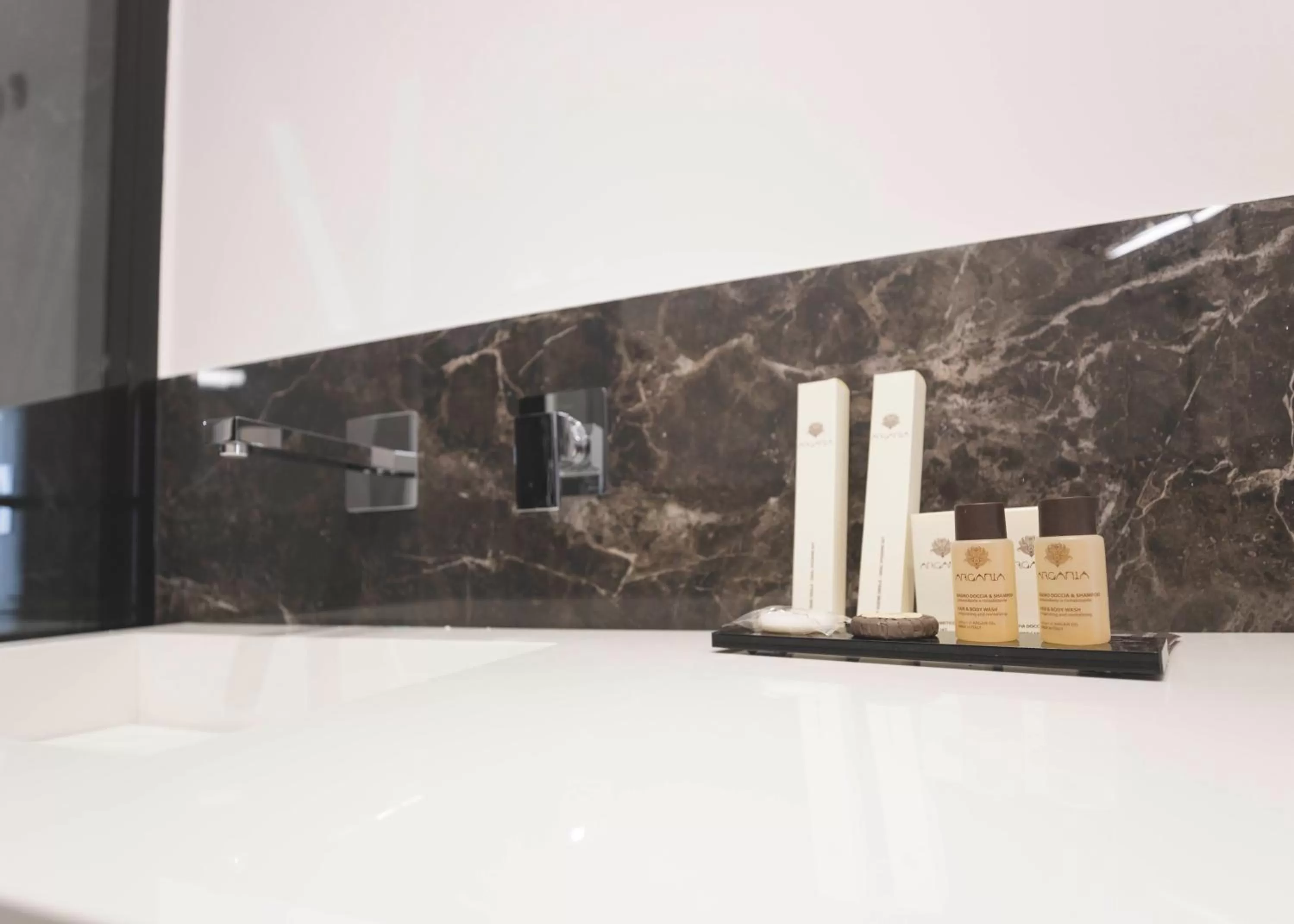 Shower in Thalya Luxury Rooms