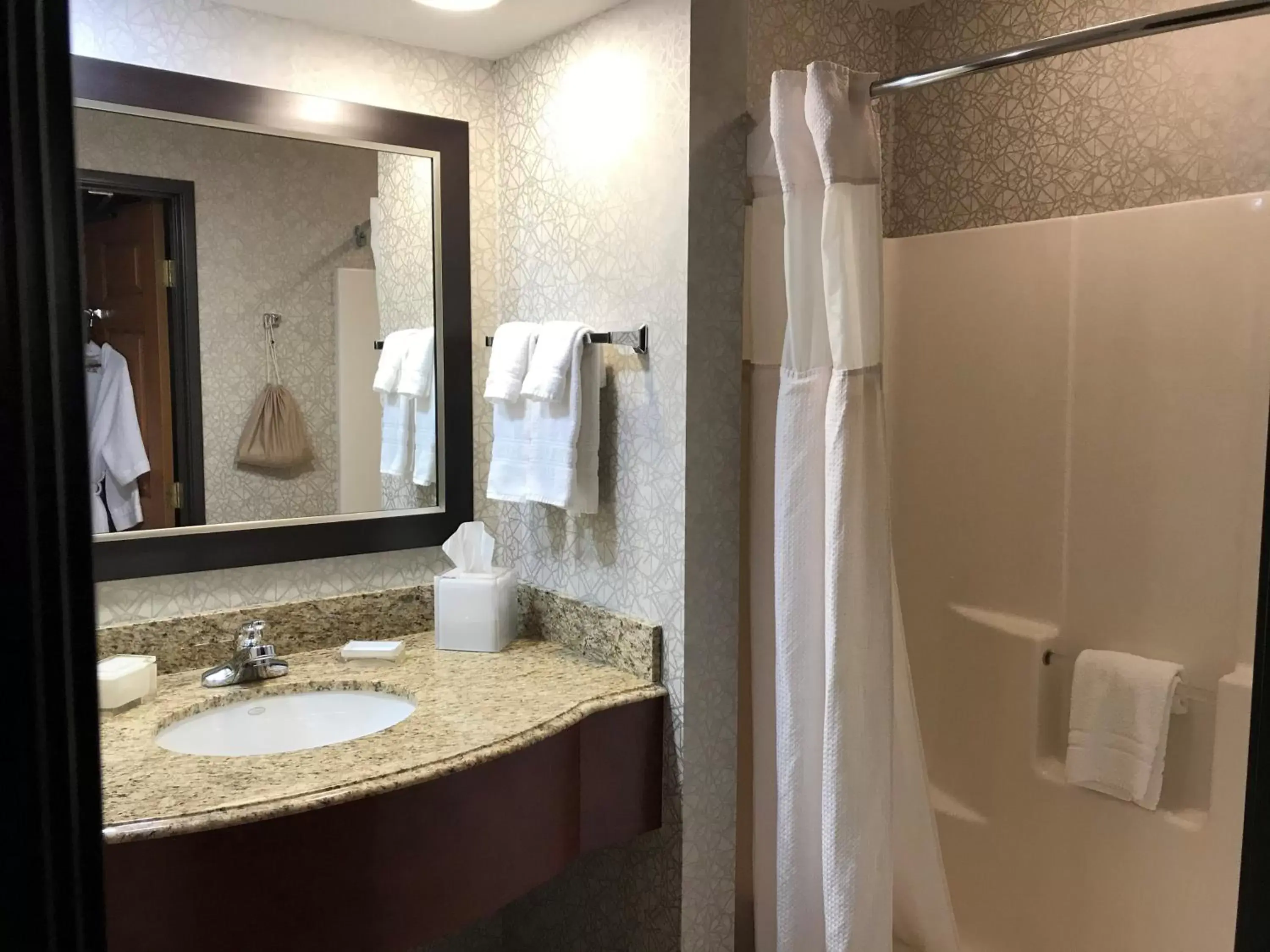 Bathroom in Best Western Premier Bridgewood Hotel Resort