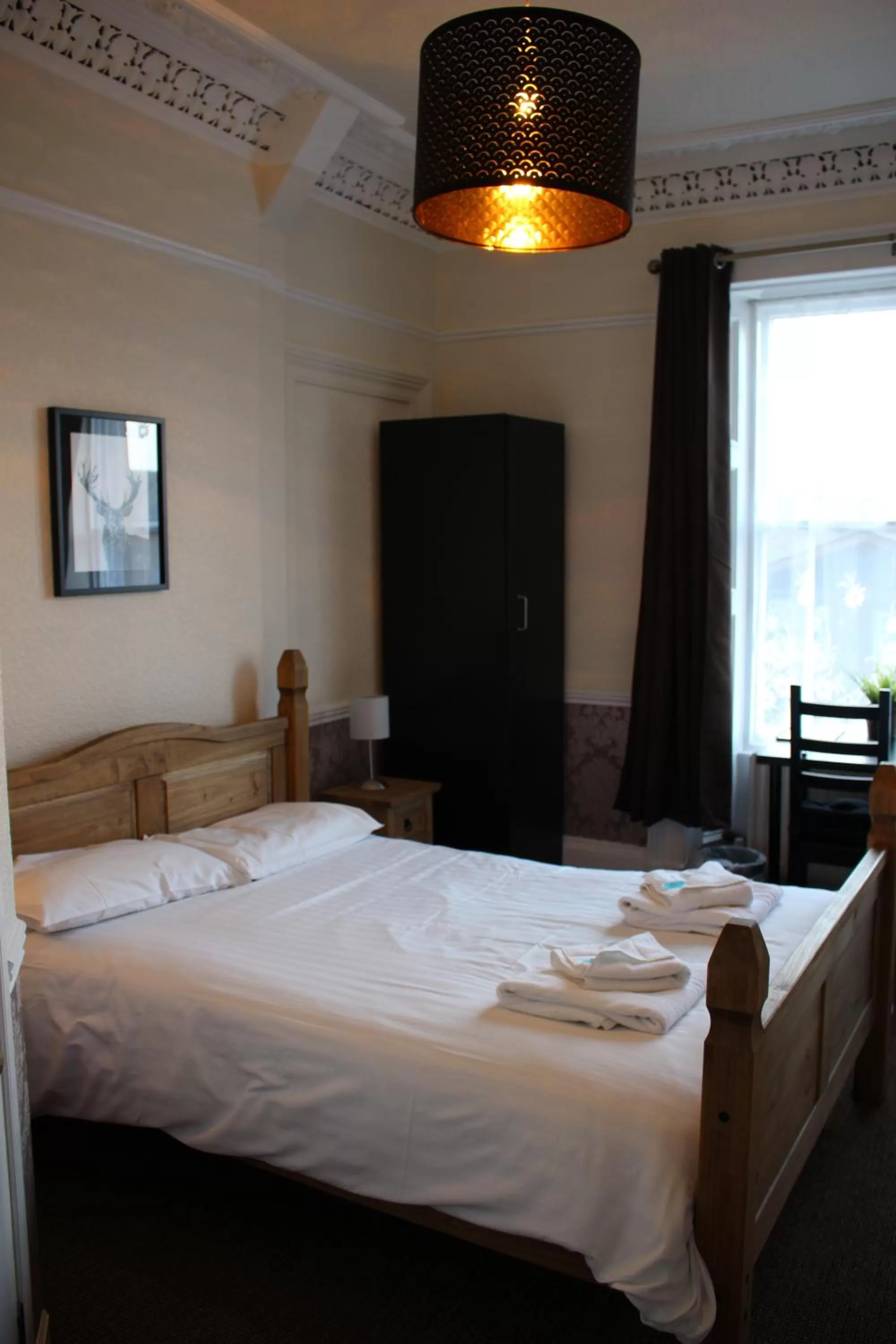 Bed in Ardmillan Hotel