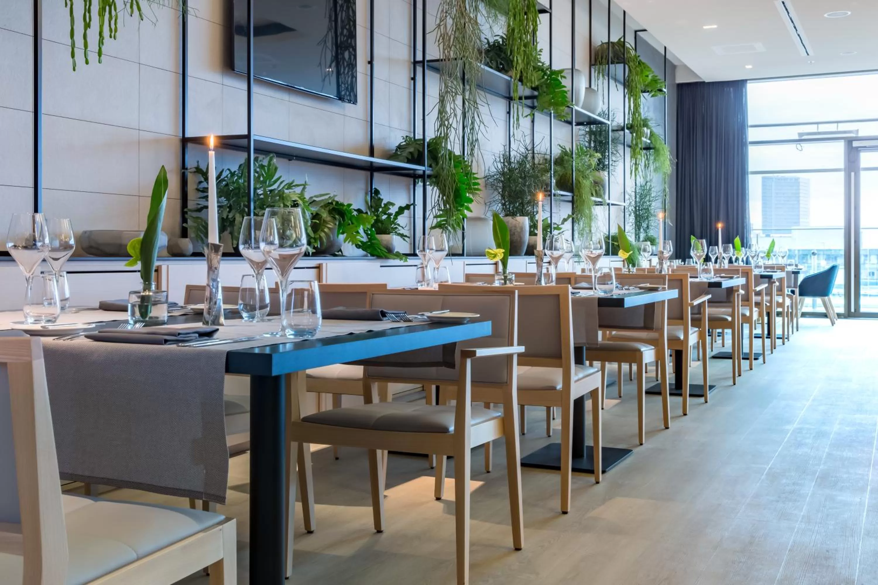 Restaurant/places to eat in Radisson Blu Hotel, Mannheim