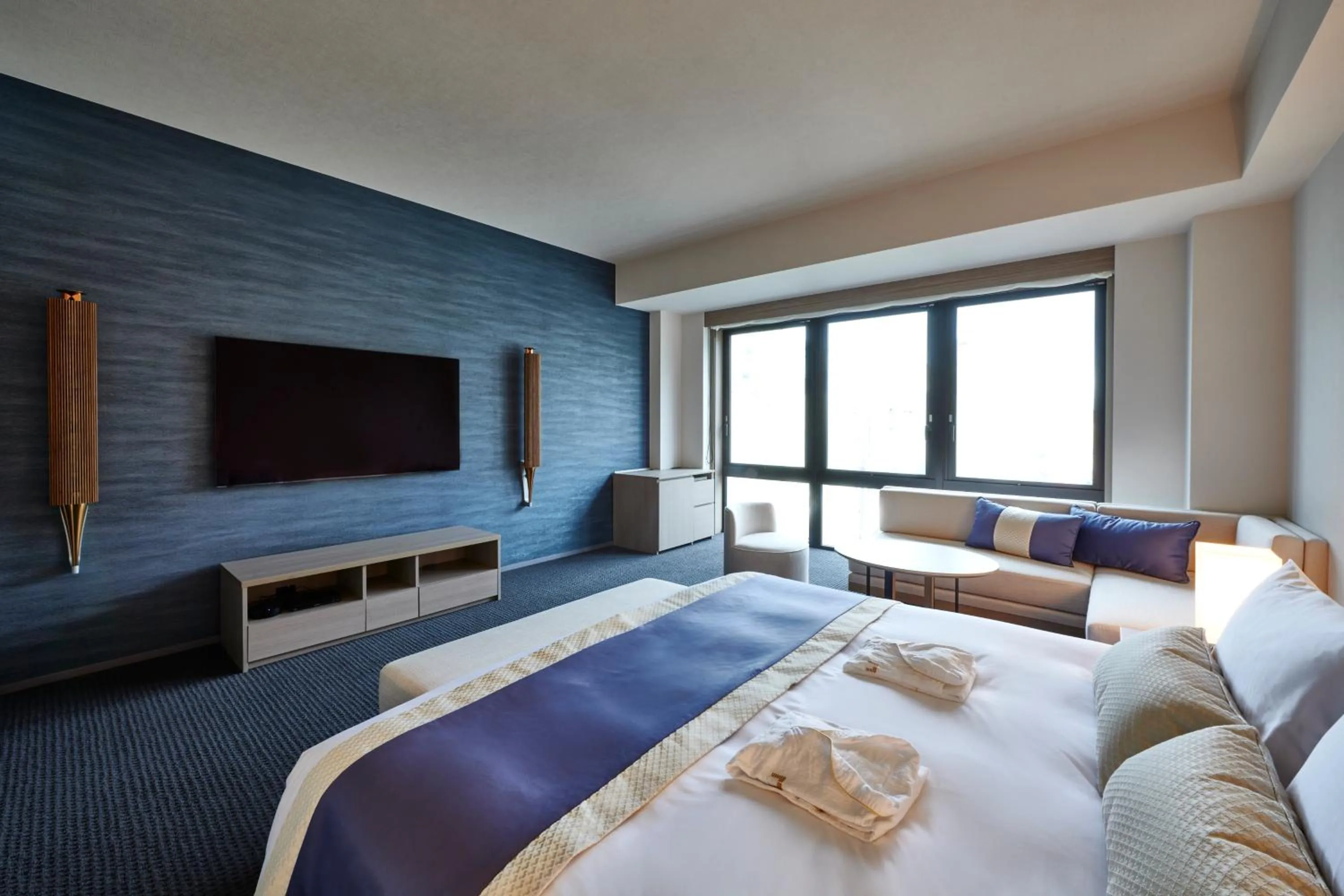 Photo of the whole room, Bed in The Gate Hotel Kyoto Takasegawa by Hulic