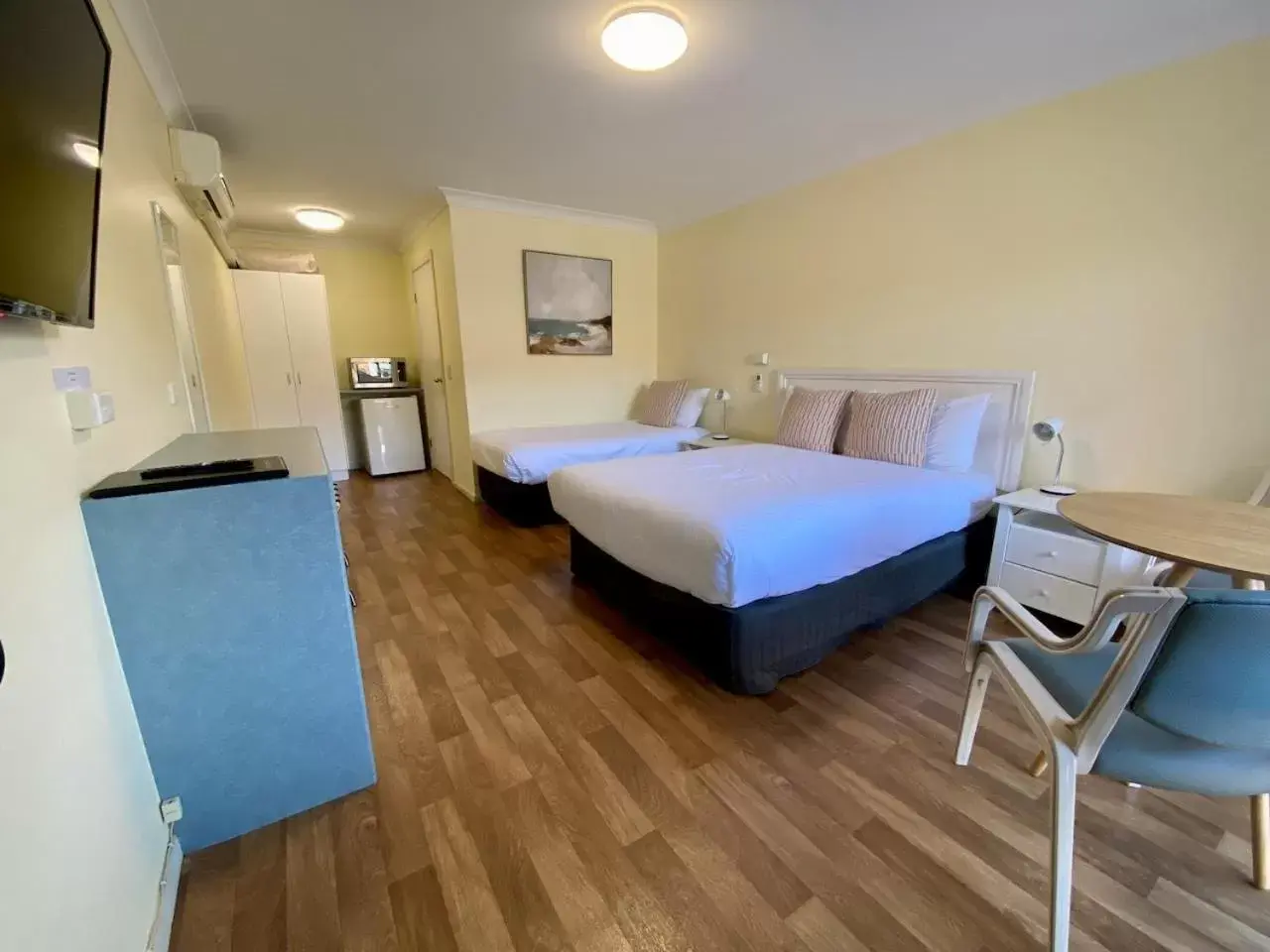 Twin Room - Disability Access in Pelican Motor Inn