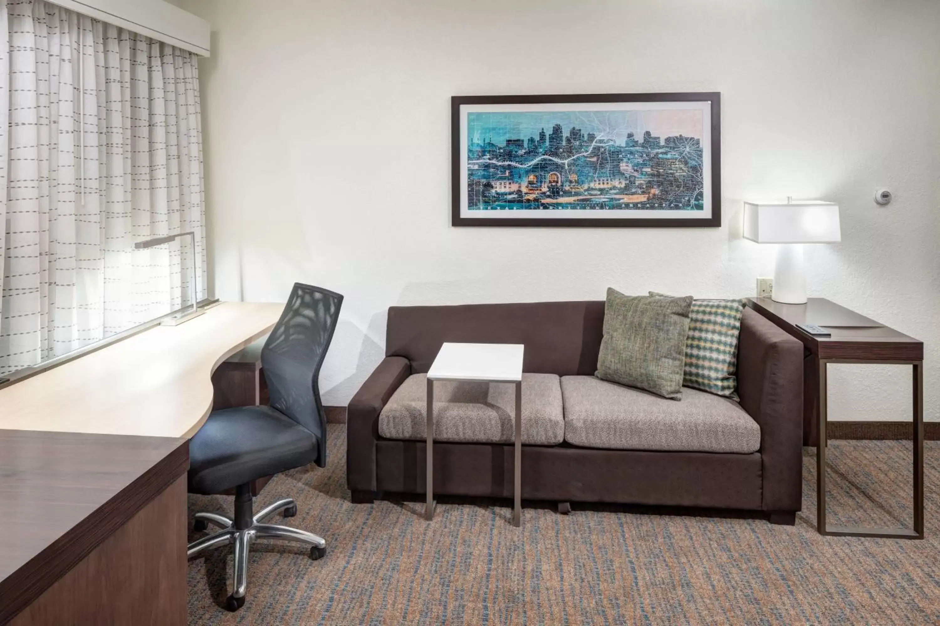 Living room, Seating Area in Residence Inn Kansas City Country Club Plaza