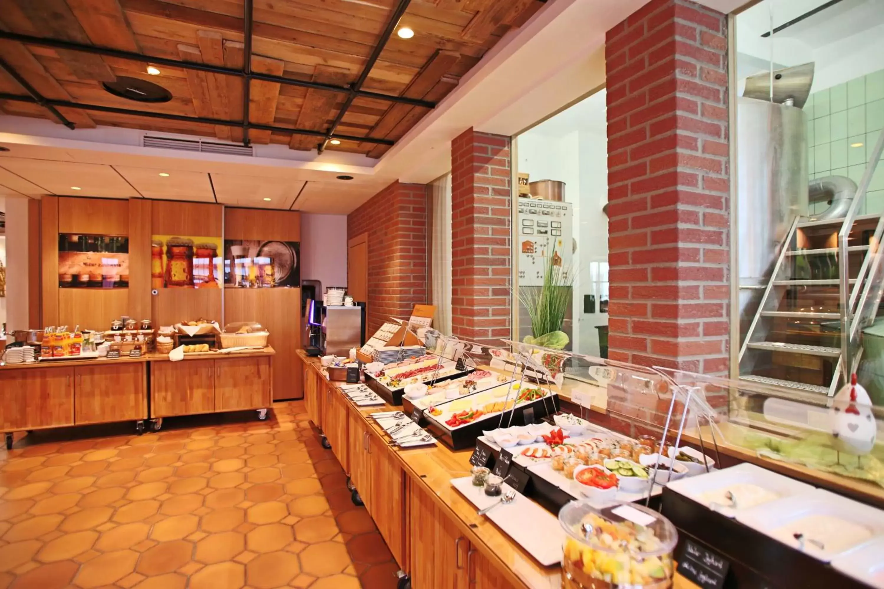 Buffet breakfast, Restaurant/Places to Eat in Best Western Plus BierKulturHotel Schwanen