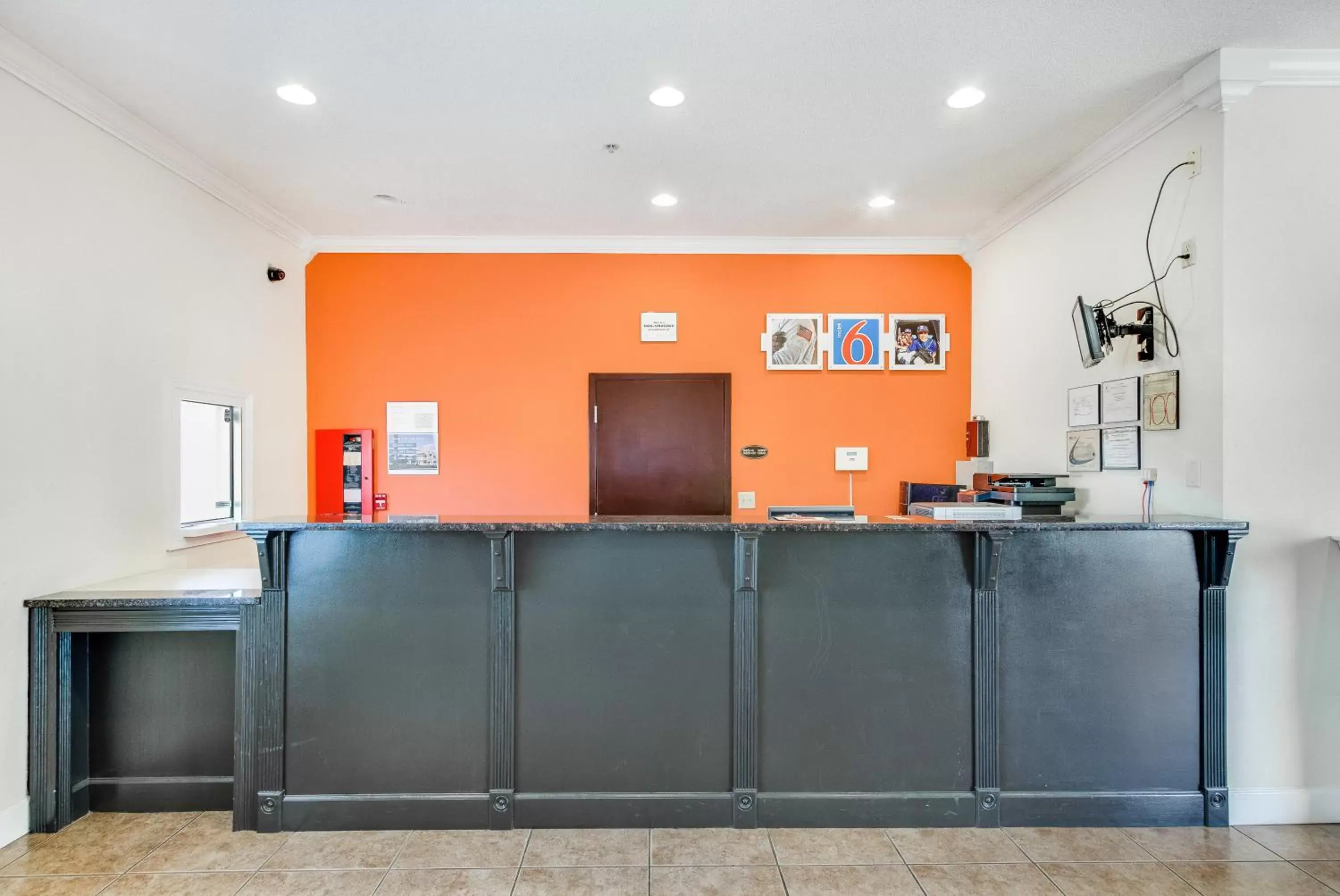 Lobby or reception, Lobby/Reception in Motel 6-Hinesville, GA