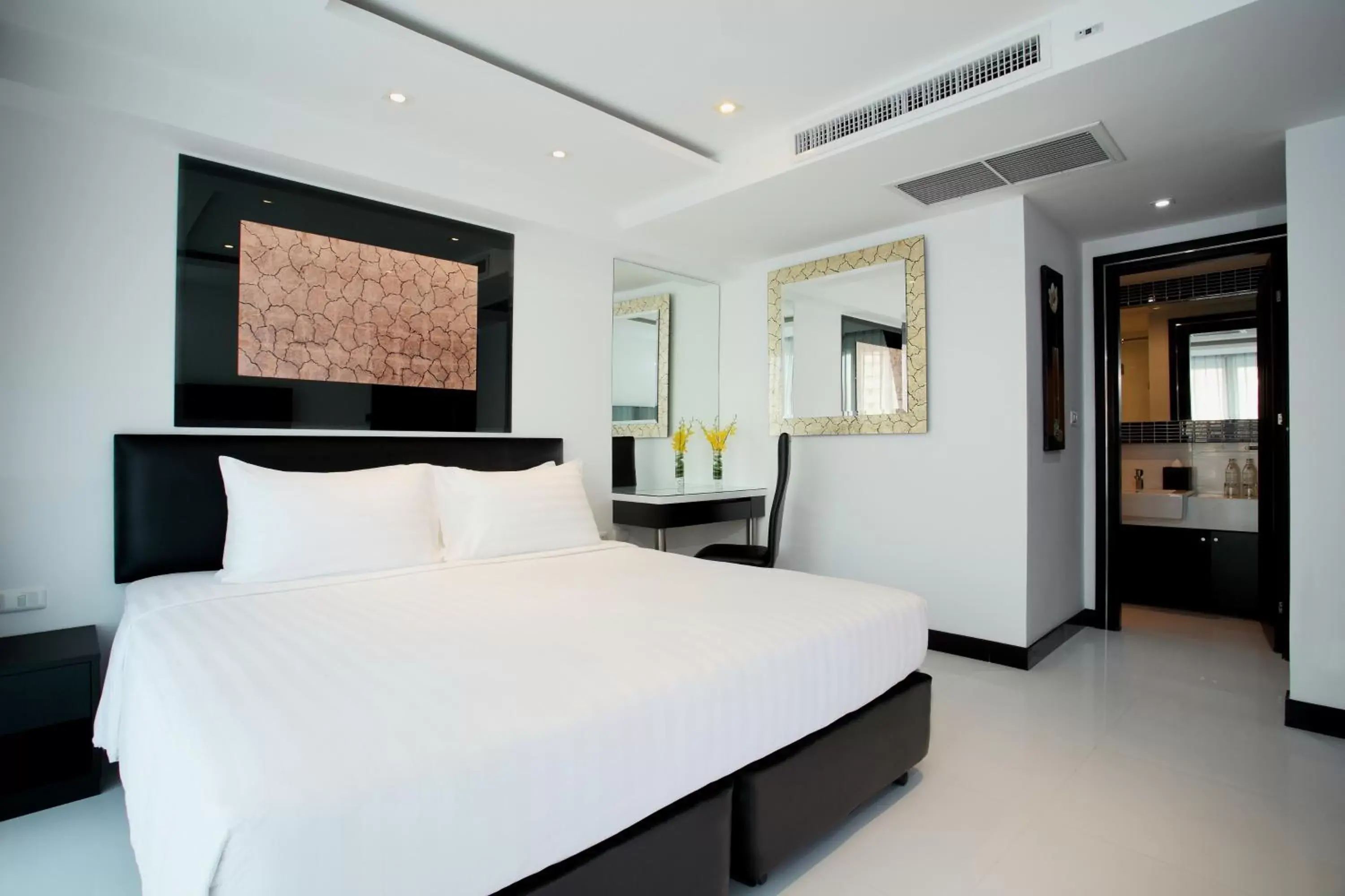 Bedroom, Bed in Nova Suites Pattaya by Compass Hospitality