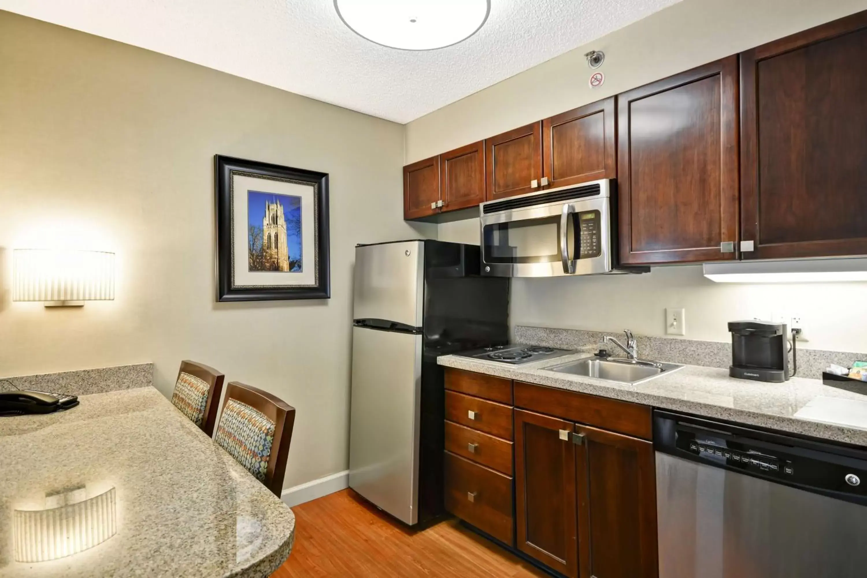 Bedroom, Kitchen/Kitchenette in Homewood Suites Durham-Chapel Hill I-40