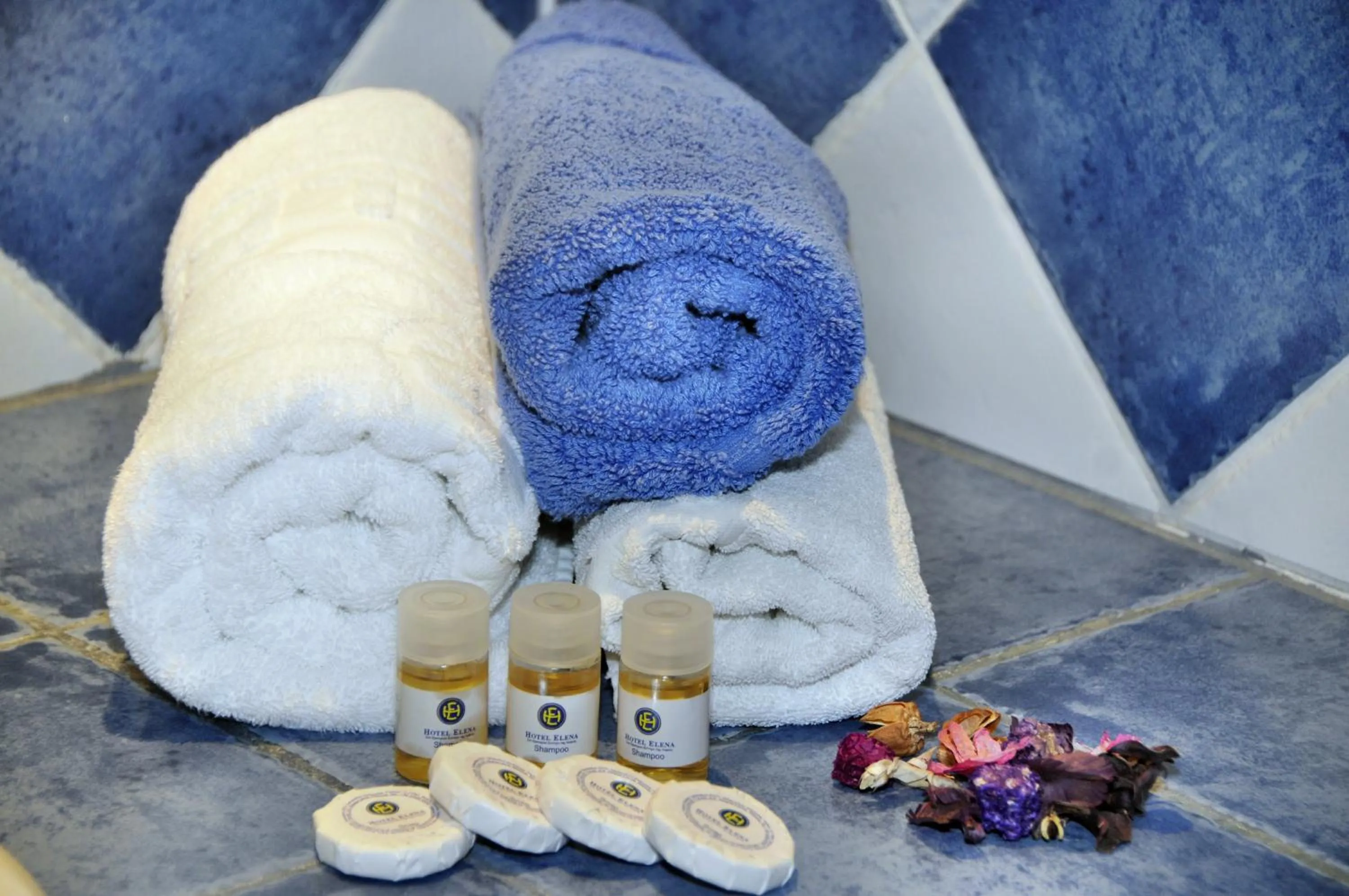 Bathroom in Hotel Elena