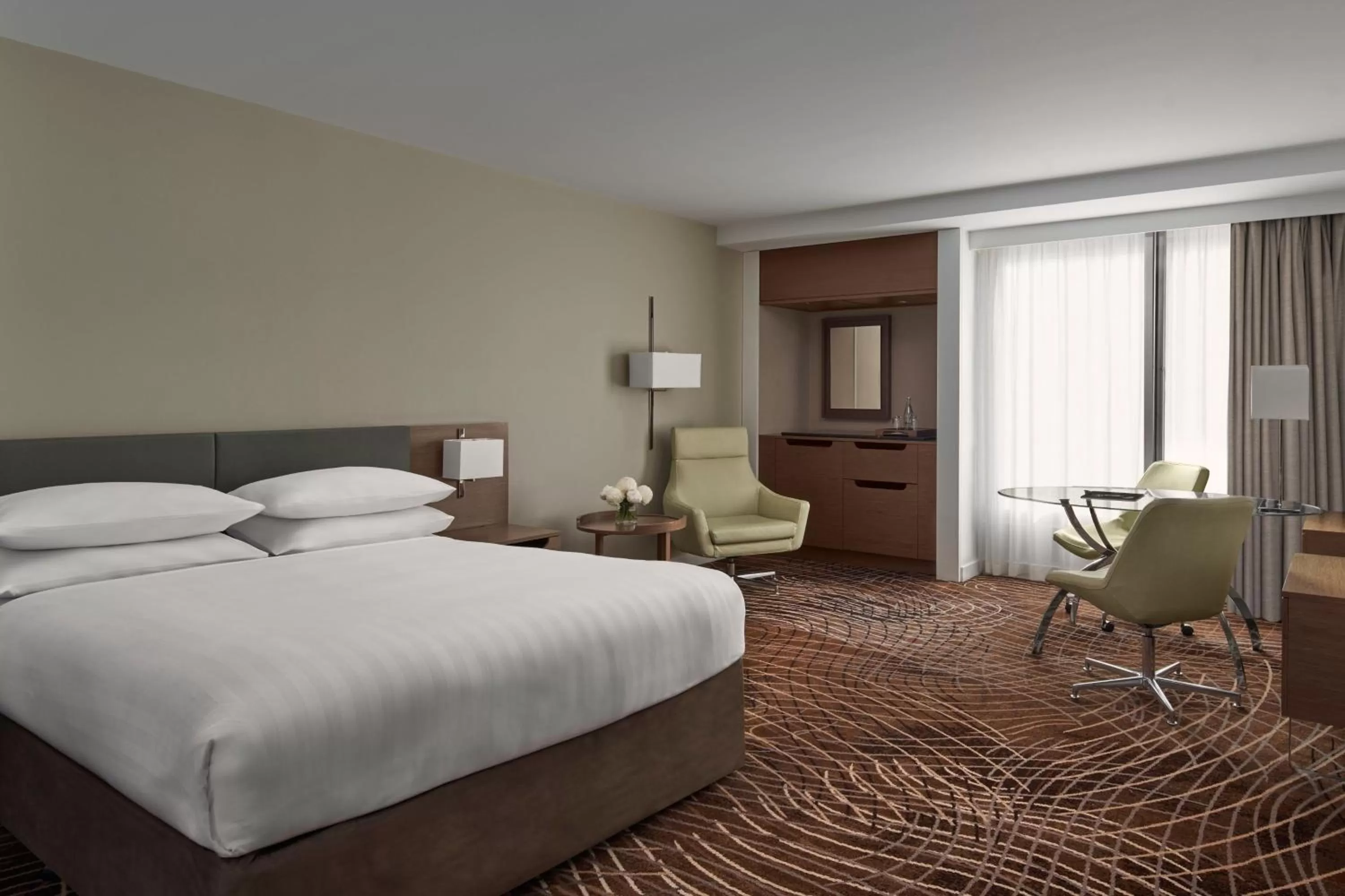 M Club Floor Room with M Club Lounge Access in Melbourne Marriott Hotel