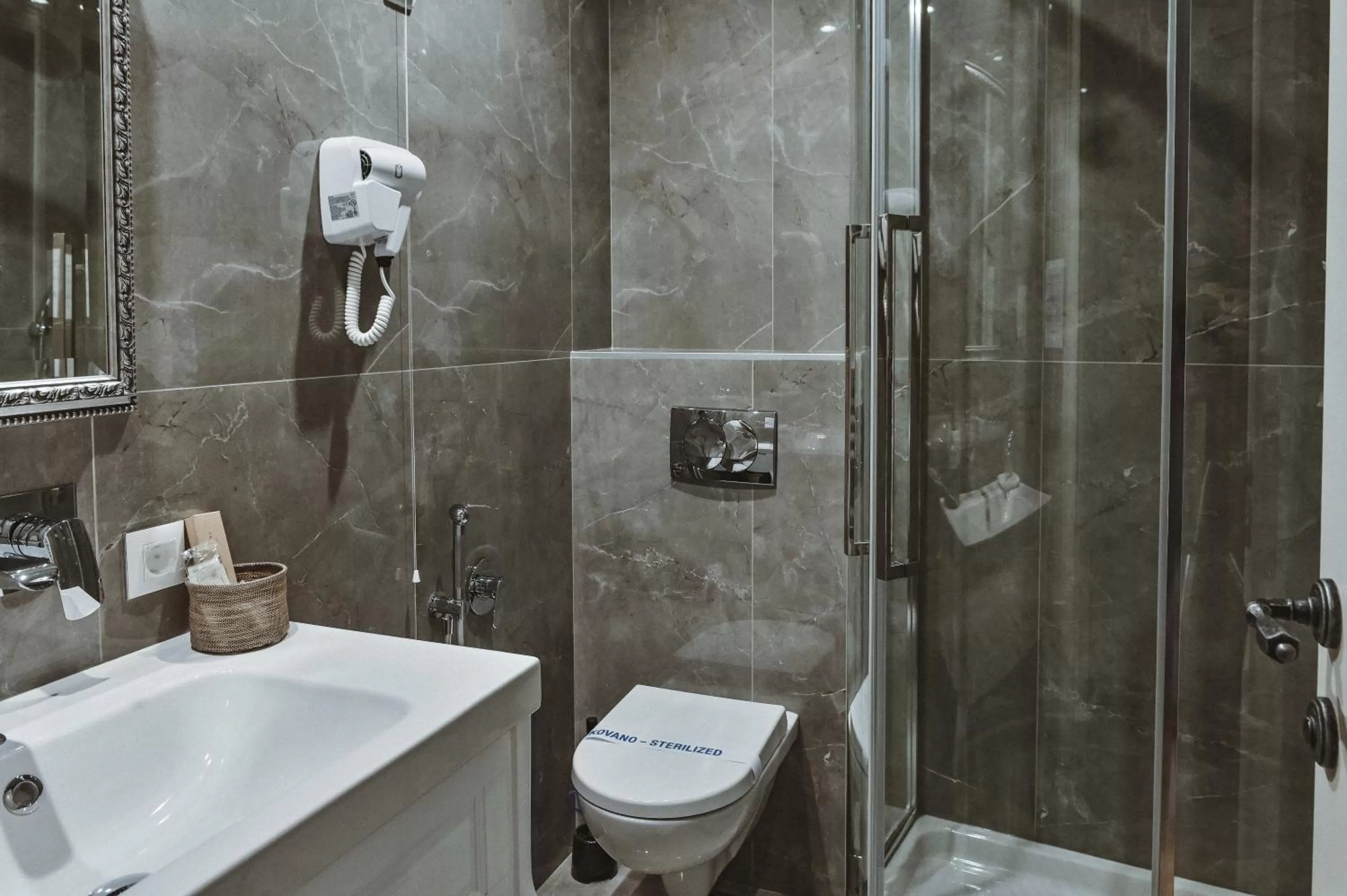 Shower, Bathroom in Garni hotel BARUT