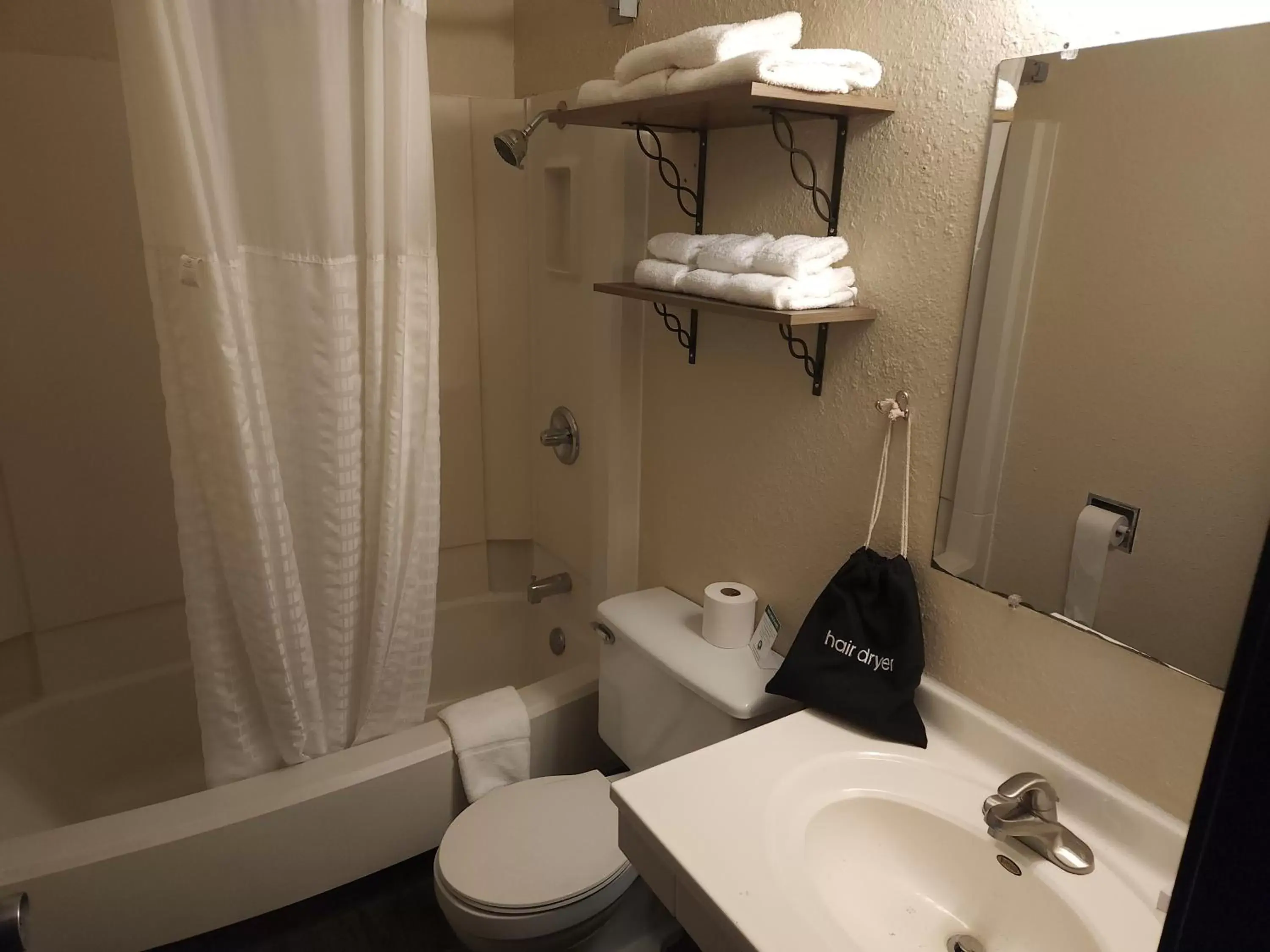 Bathroom in Bison Plains Lodge