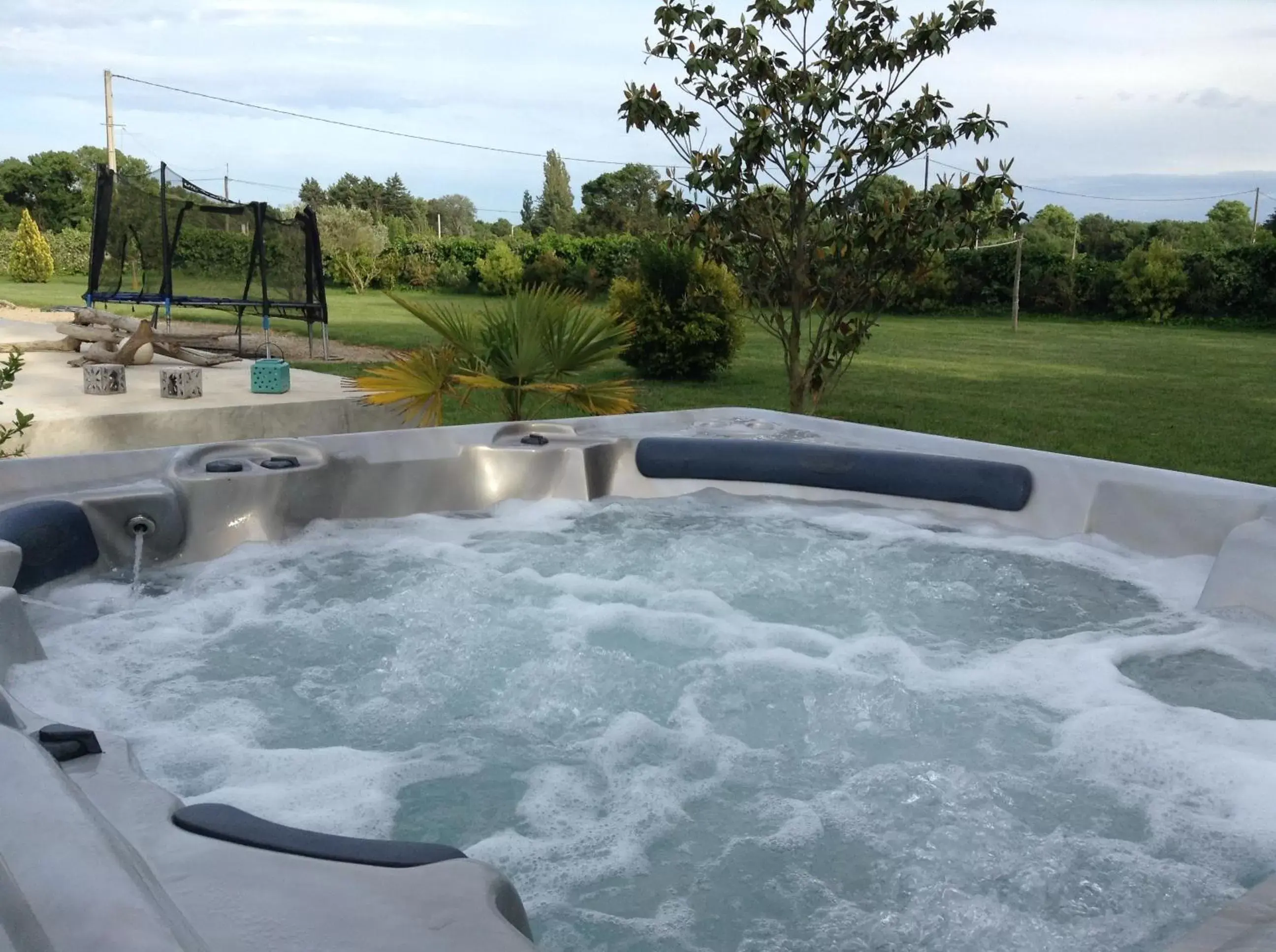 Hot Tub in Le Mazet Chambre d'Hôtes