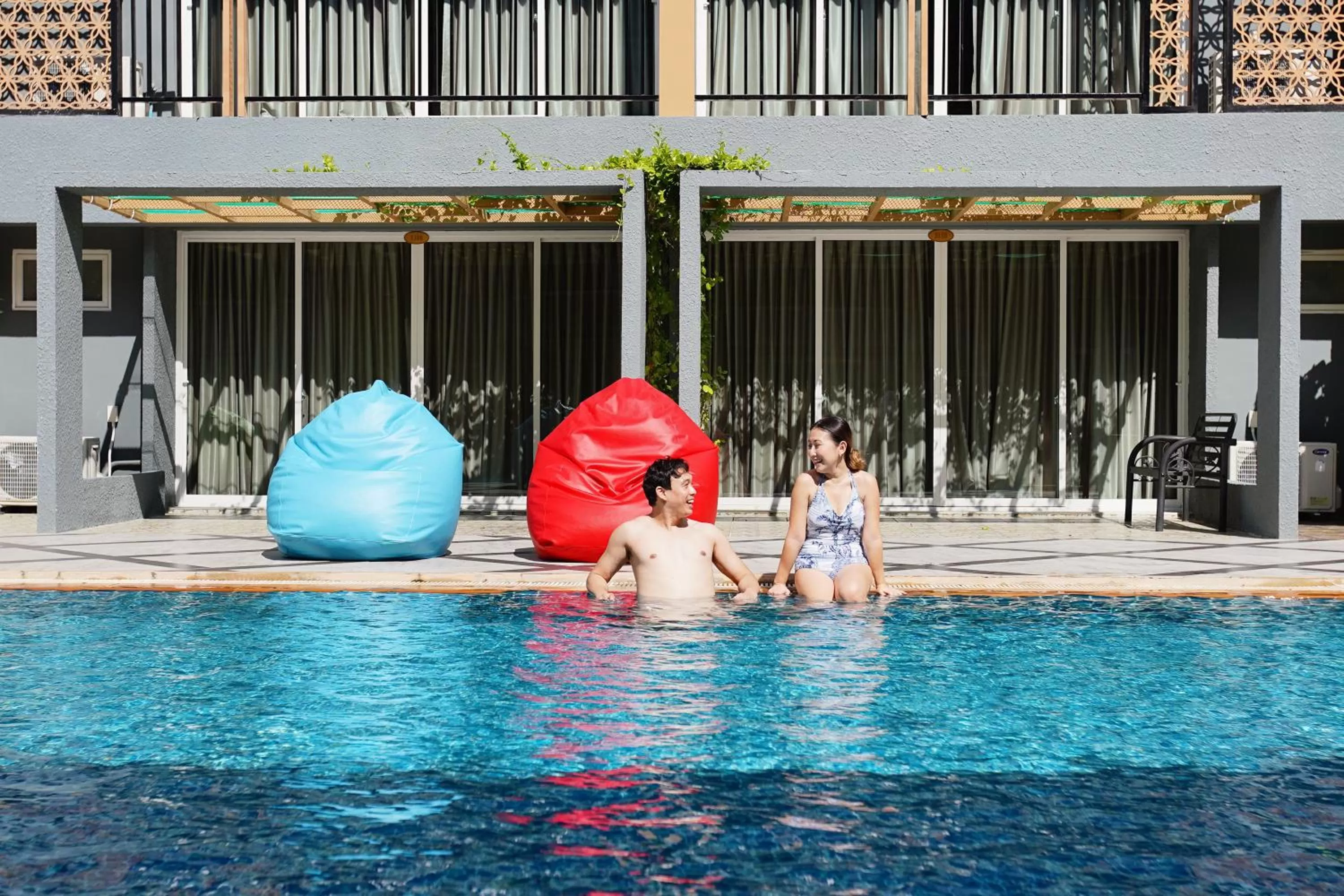Swimming pool in Golden Sea Hua Hin - SHA Extra Plus