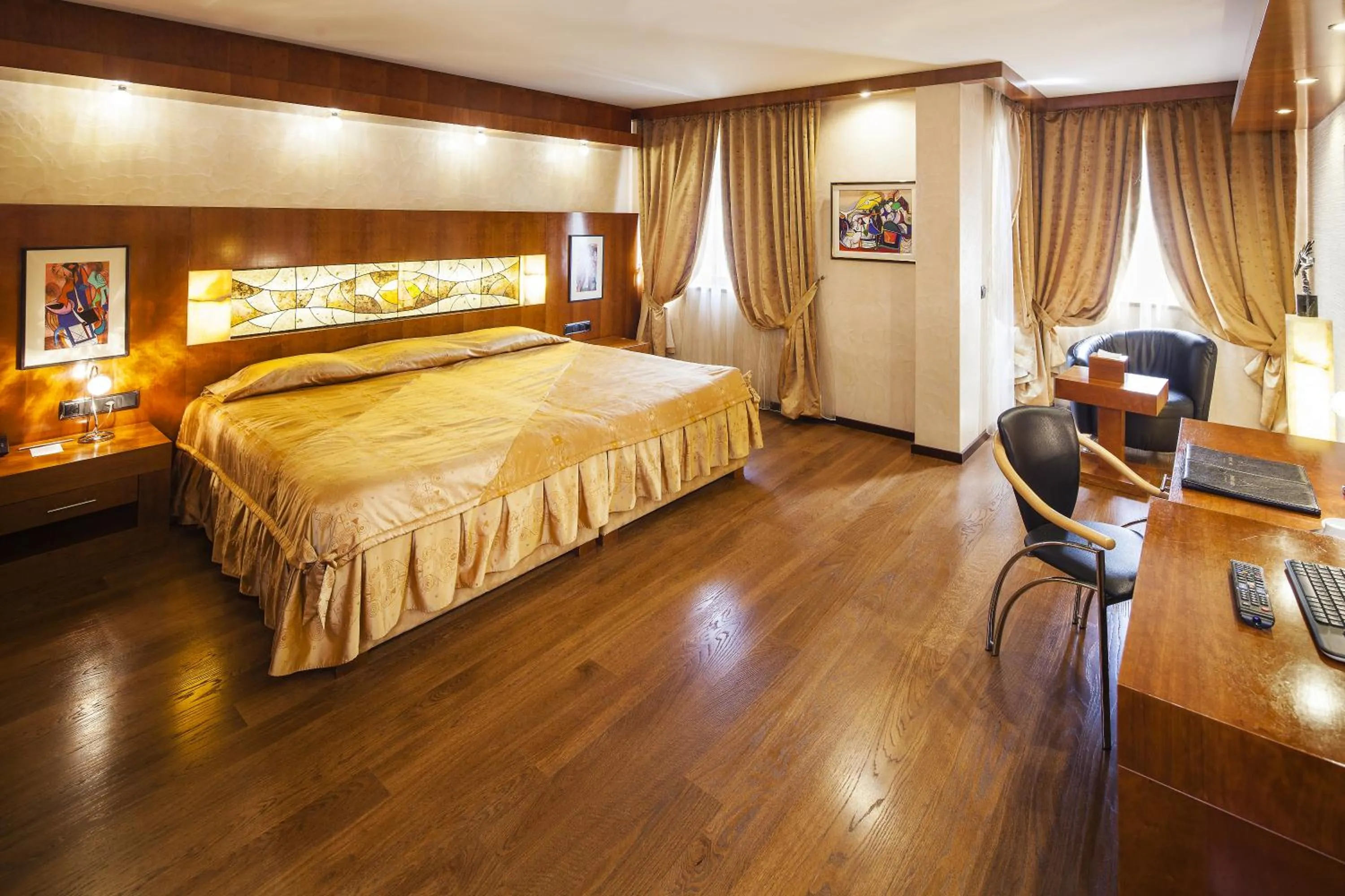 Photo of the whole room, Bed in Hotel Anel