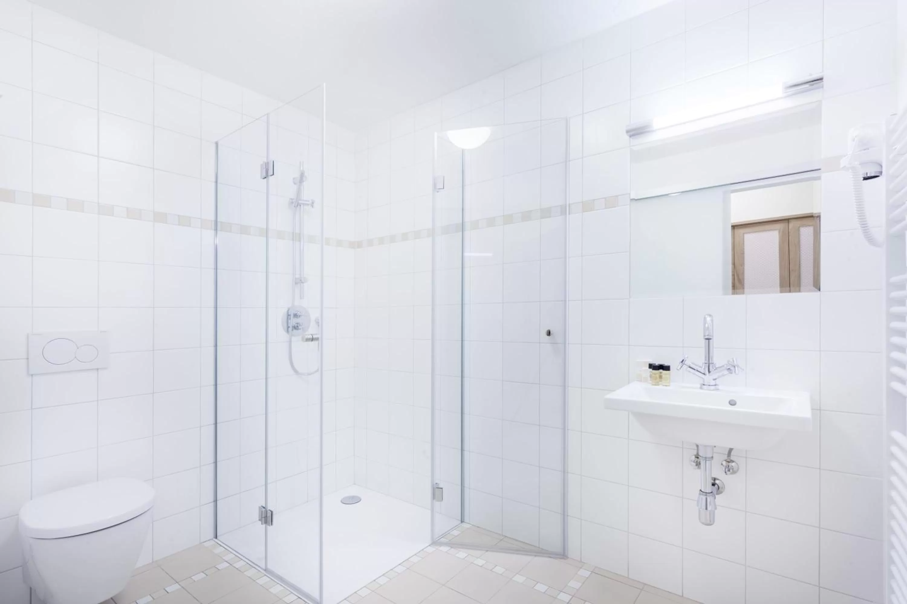 Standard Double Room in Hotel At the White Lily