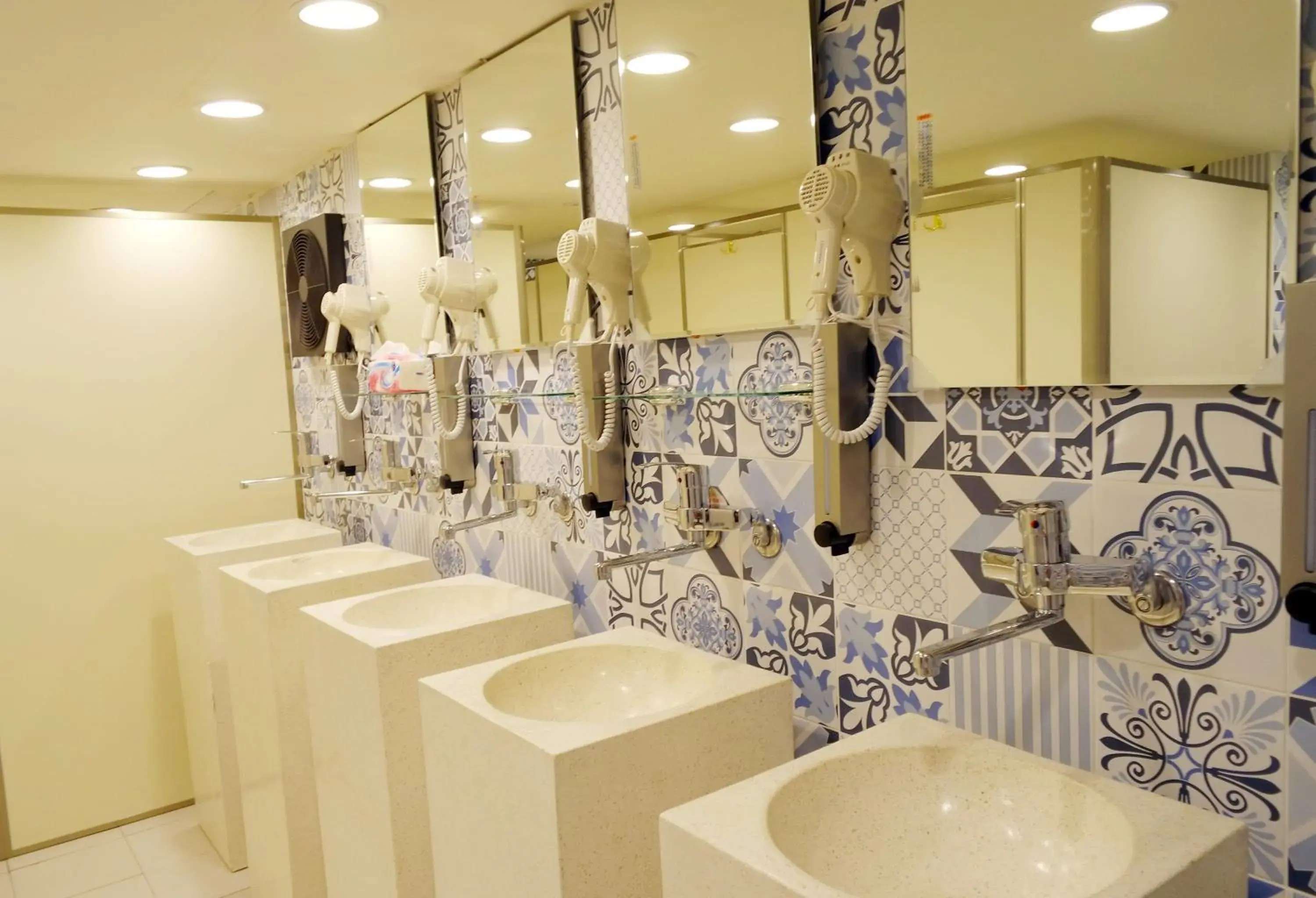 Shower, Bathroom in Angels Hostel Taipei Ximen