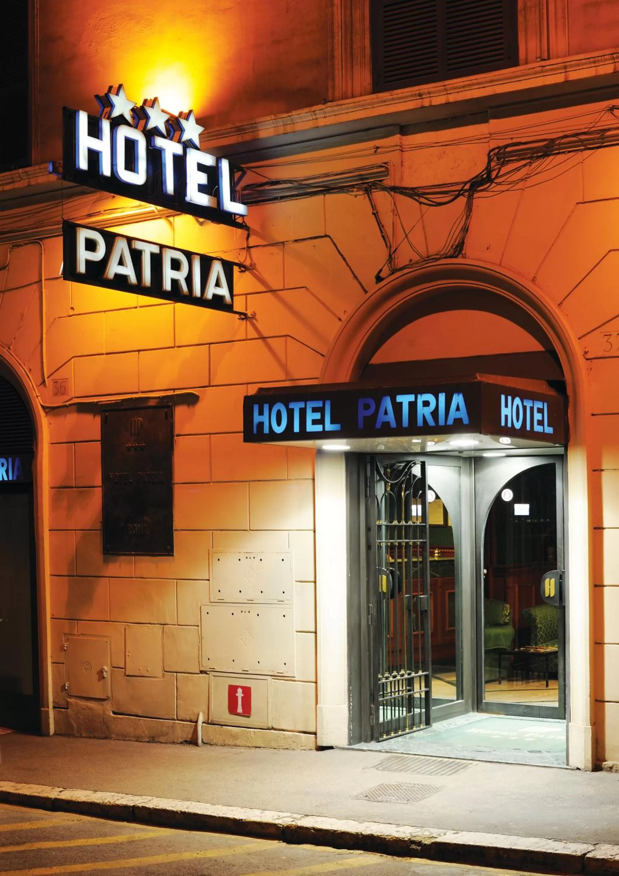 Facade/entrance in Hotel Patria