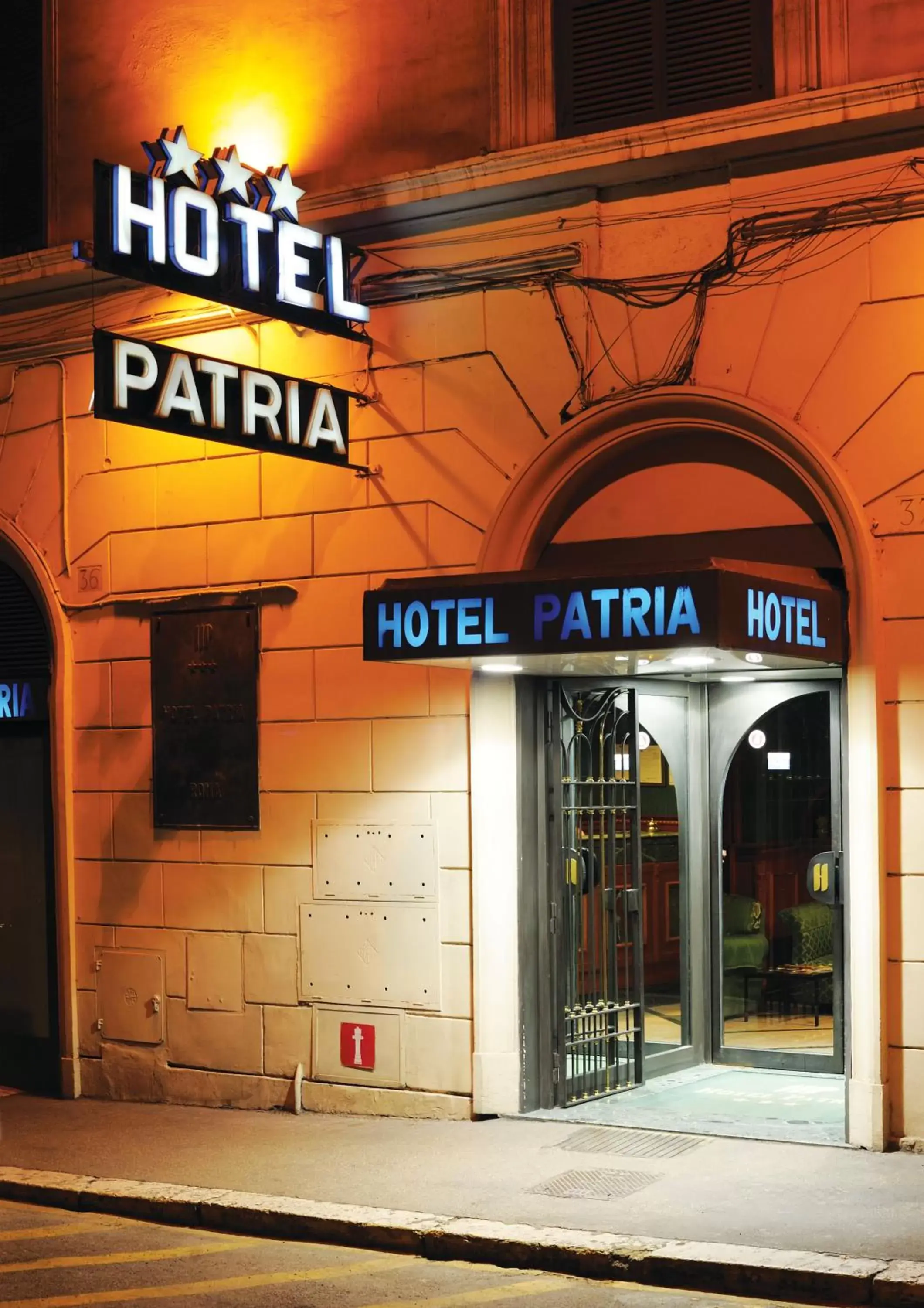 Facade/entrance in Hotel Patria