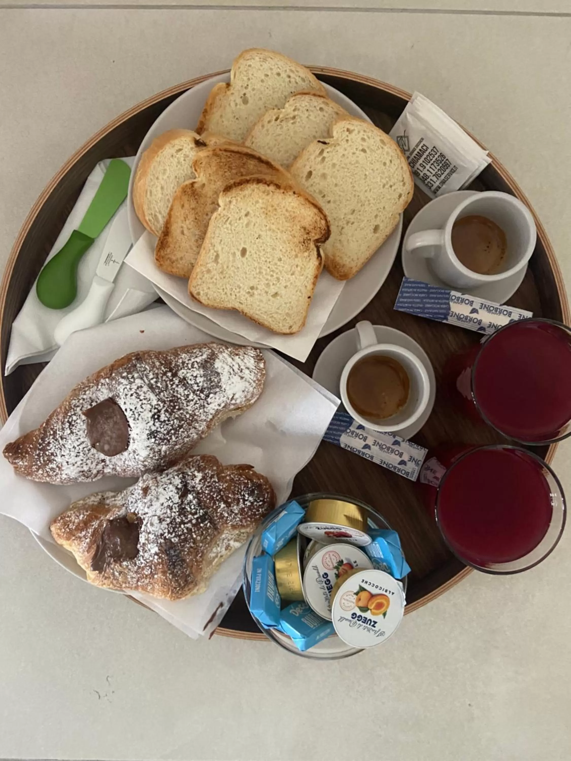 Breakfast in Maqueda Suites