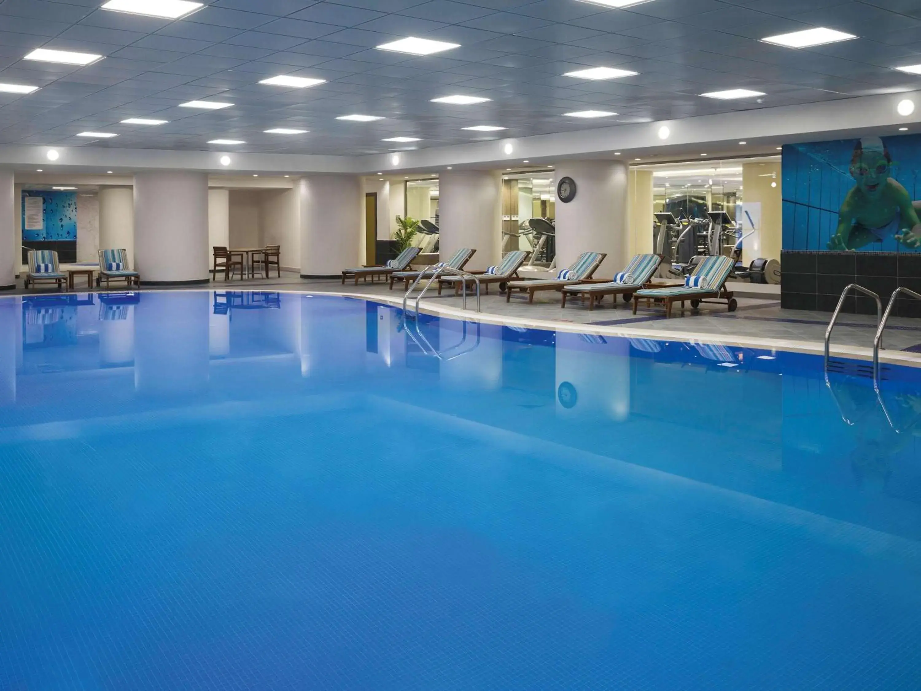 Spa and wellness centre/facilities, Swimming Pool in Movenpick Hotel Qassim