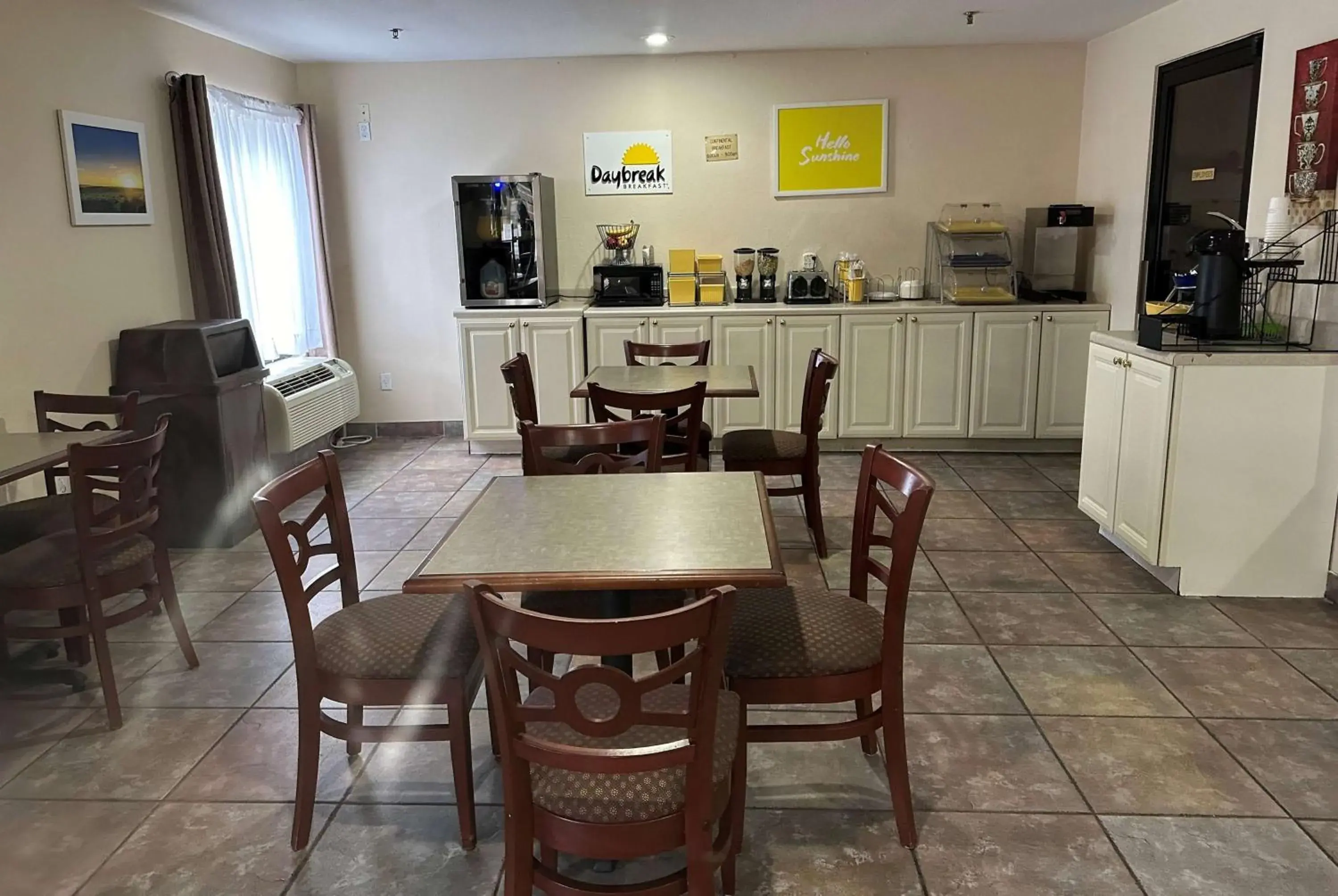 Restaurant/places to eat in Days Inn & Suites by Wyndham Eunice Restaurant/places to eat in Days Inn & Suites by Wyndham Eunice