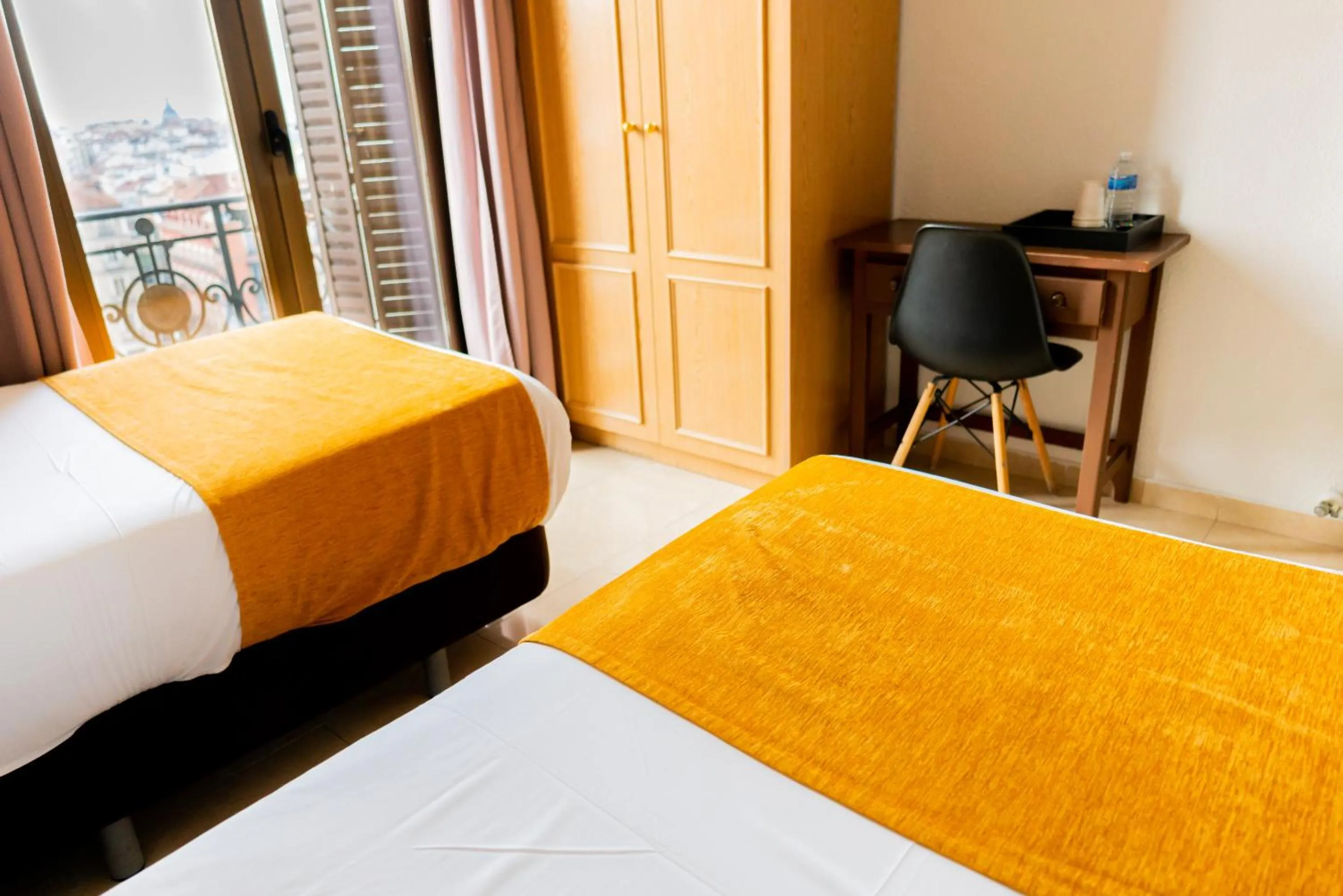 Bedroom, Bed in Hostal Josefina-Gran Vía