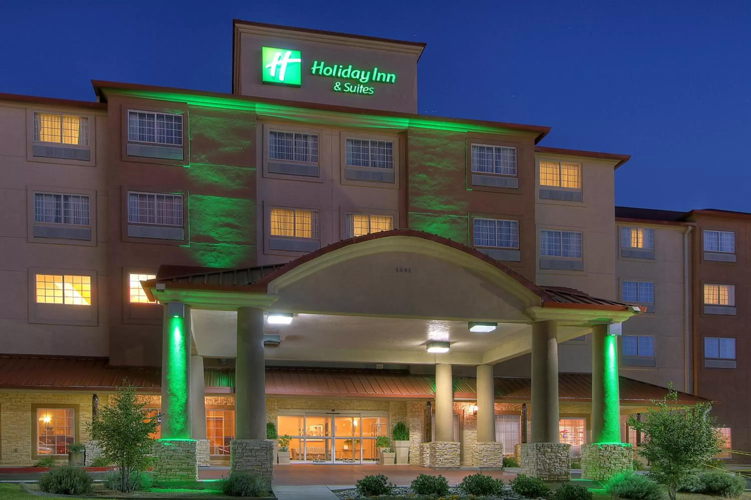 Property building in Holiday Inn Hotel & Suites Albuquerque Airport, an IHG Hotel