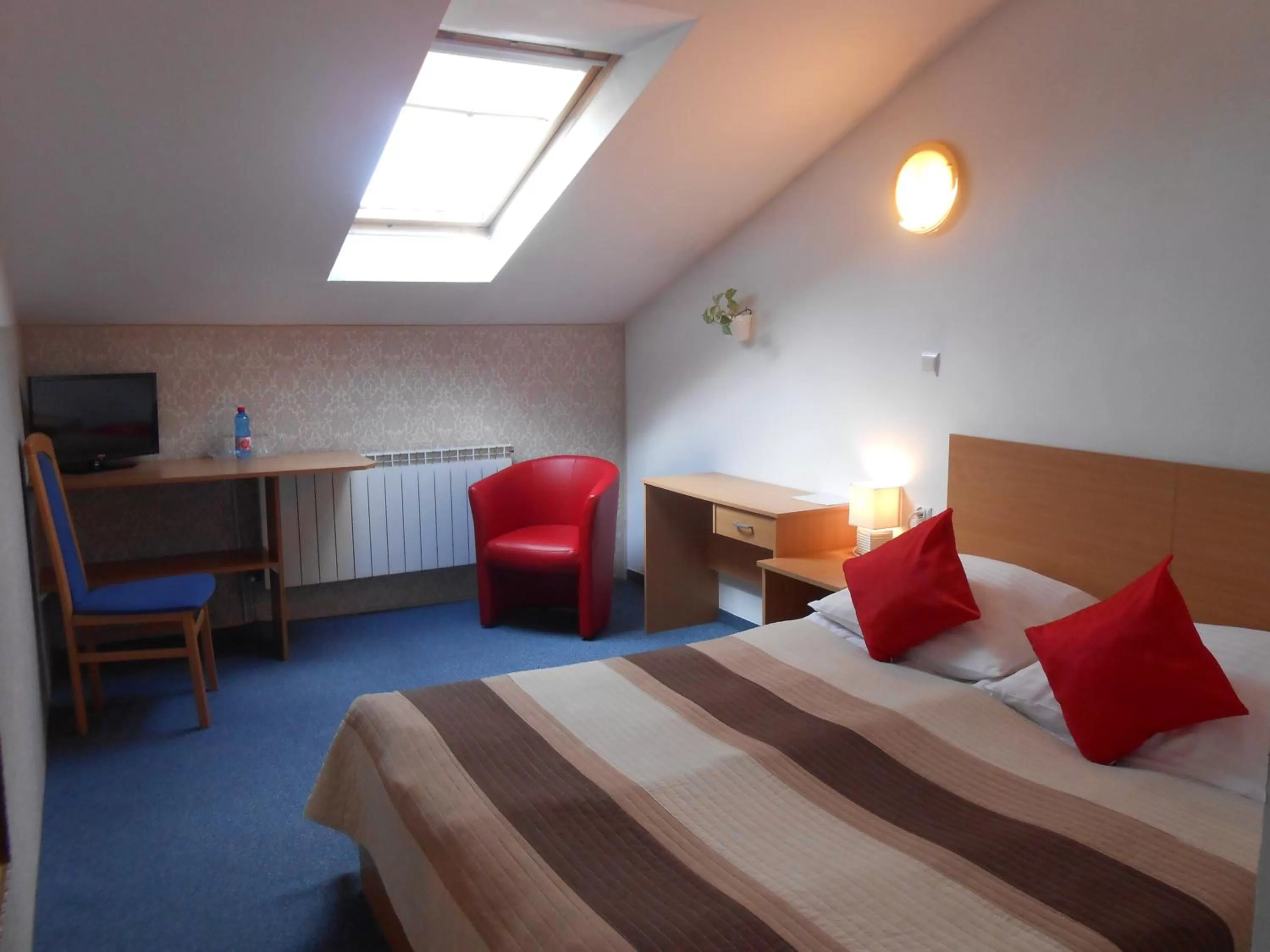 Corner Double Room in Hotel As