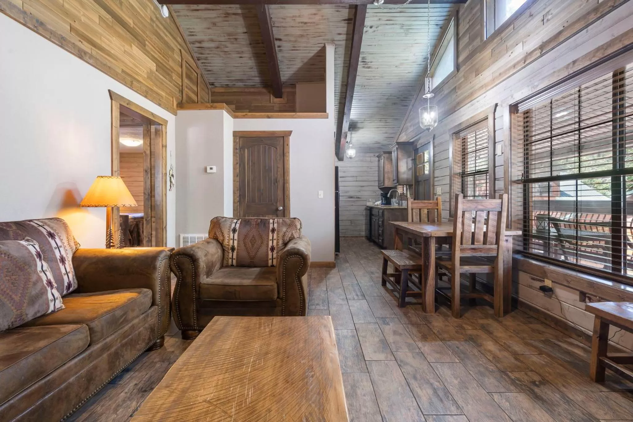 Living room in Table Rock Resorts at Indian Point