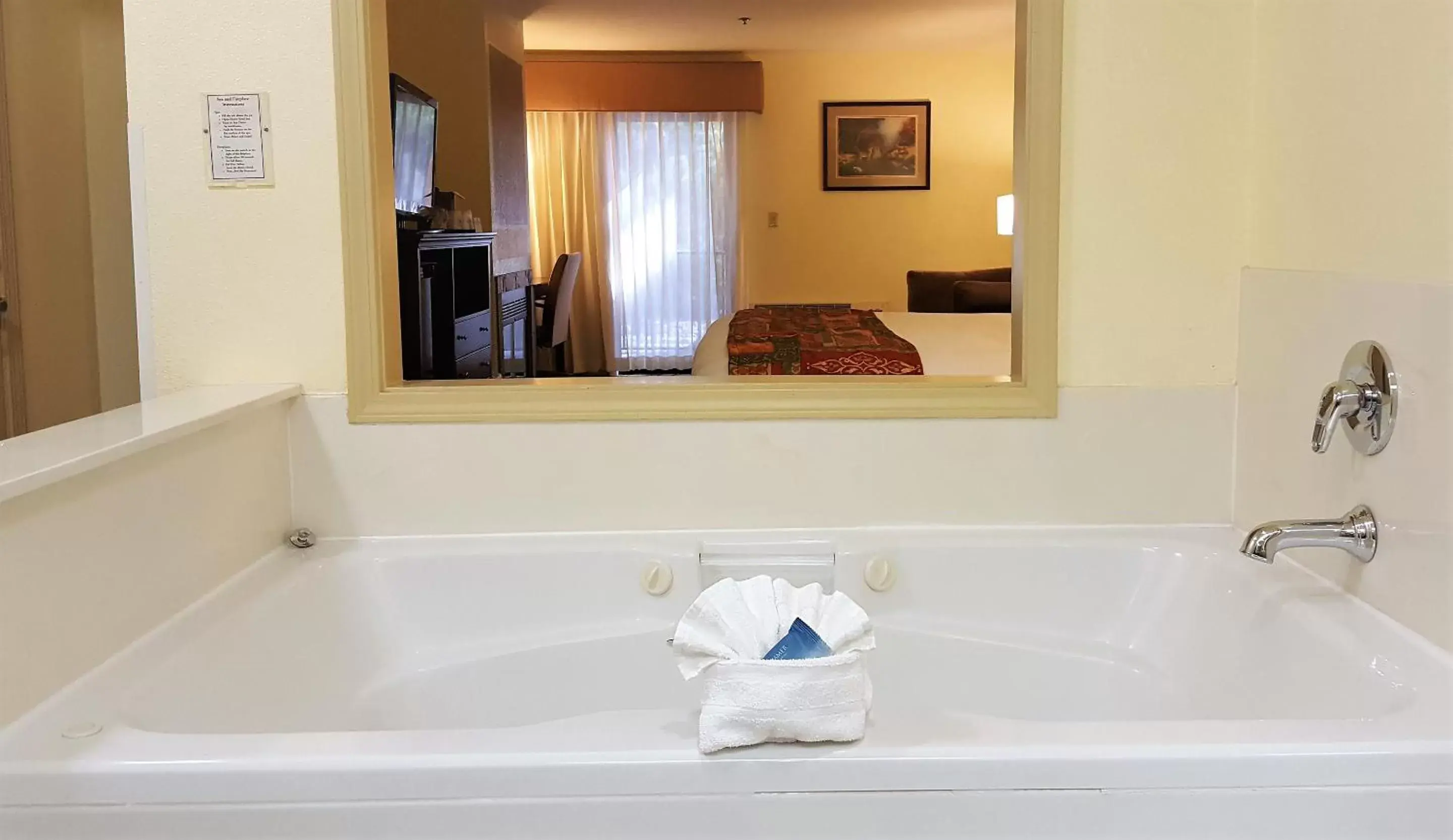 Bathroom in Best Western Plus Sonora Oaks Hotel and Conference Center