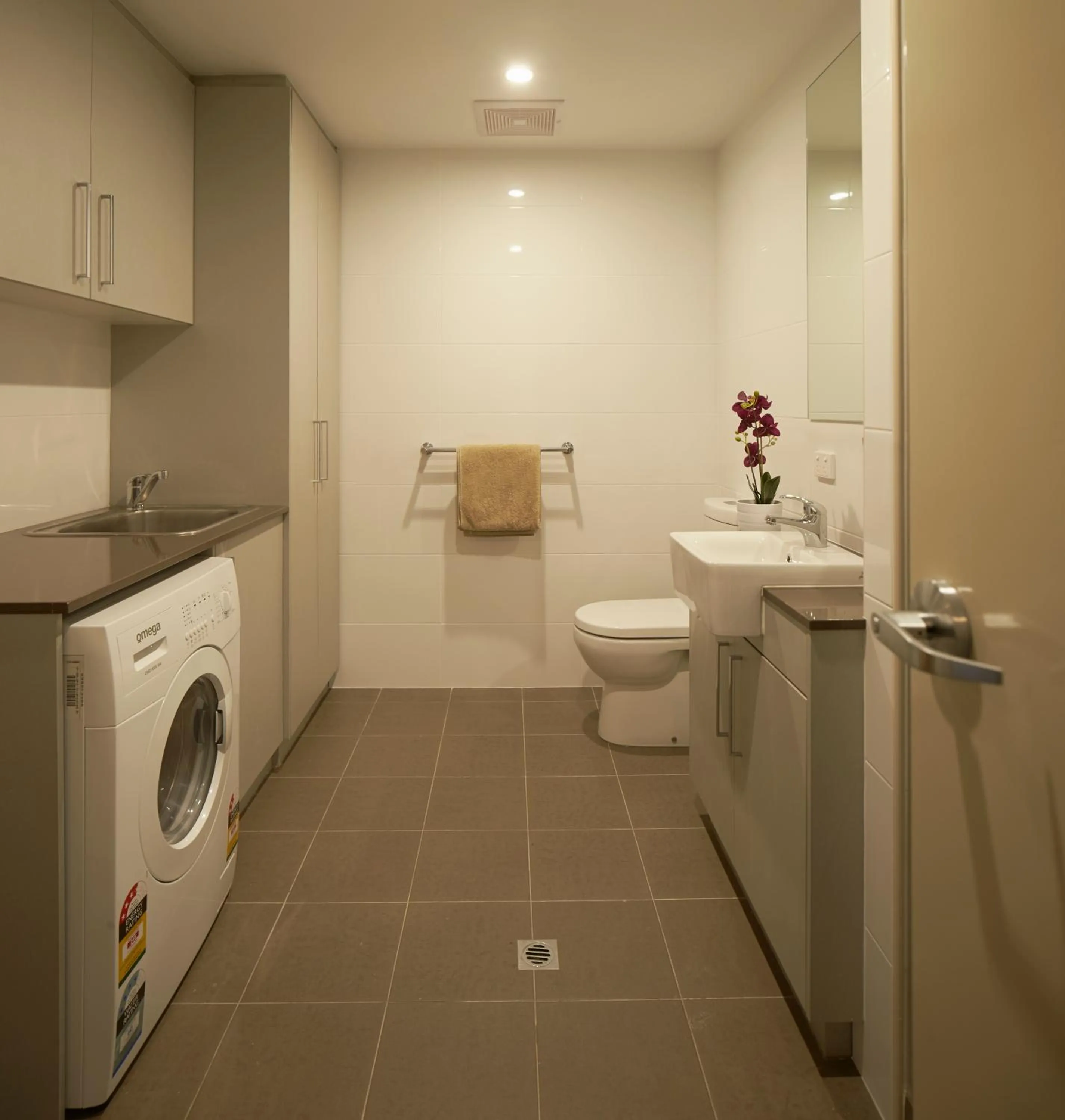 Toilet in Baileys Serviced Apartments