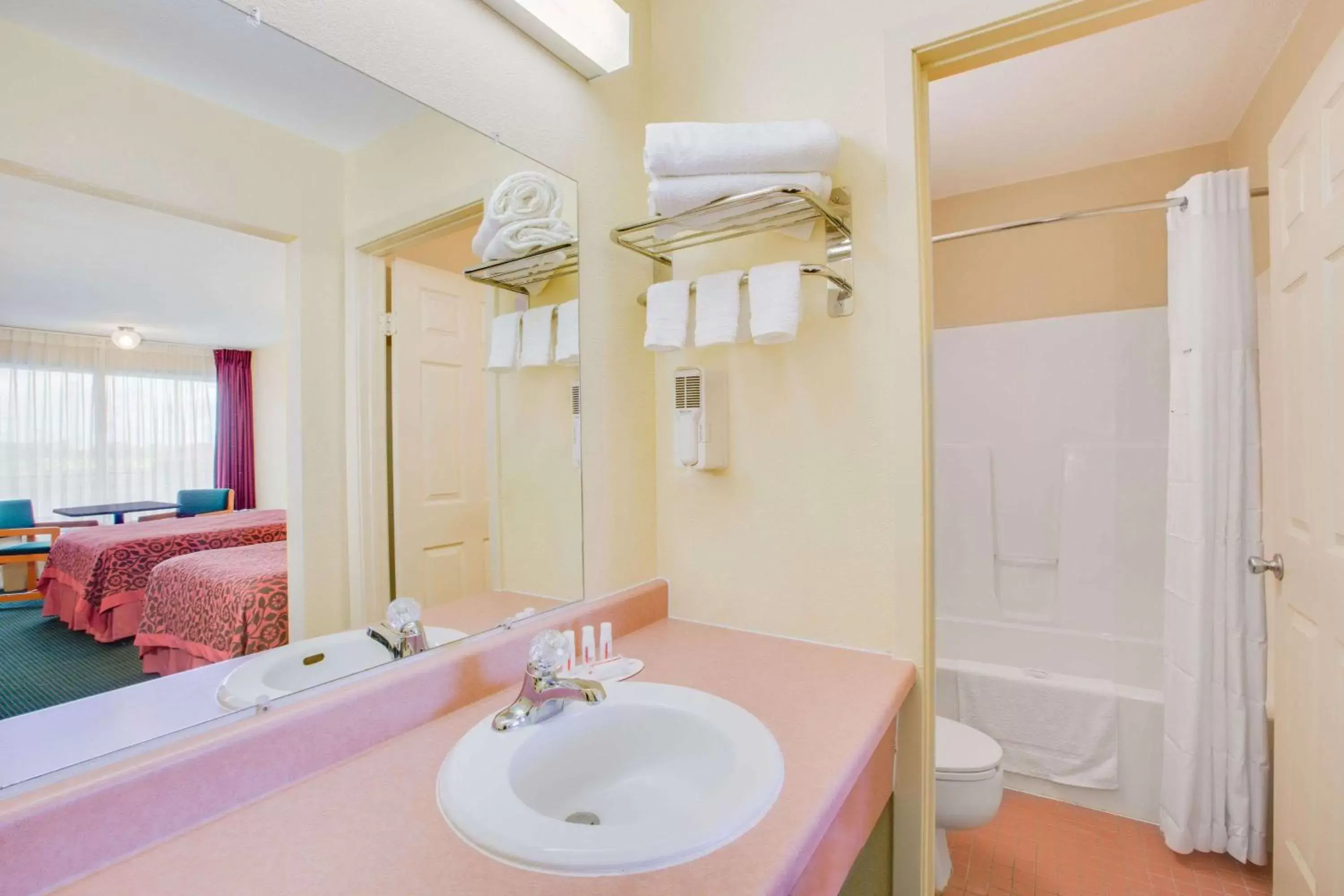 Bathroom in Days Inn by Wyndham Newport