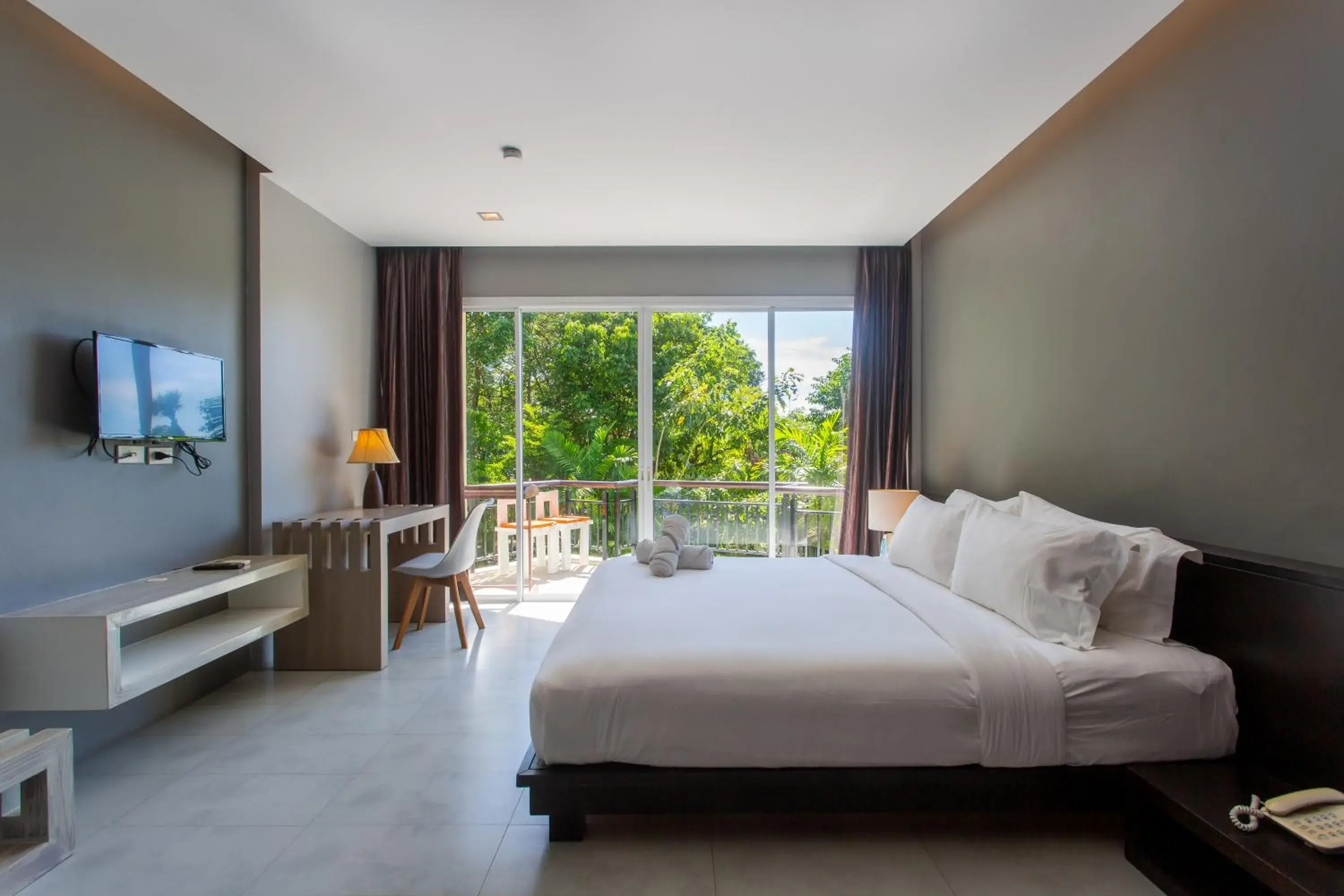 Communal lounge/ TV room in Panalee Koh Samui Resort - SHA Plus