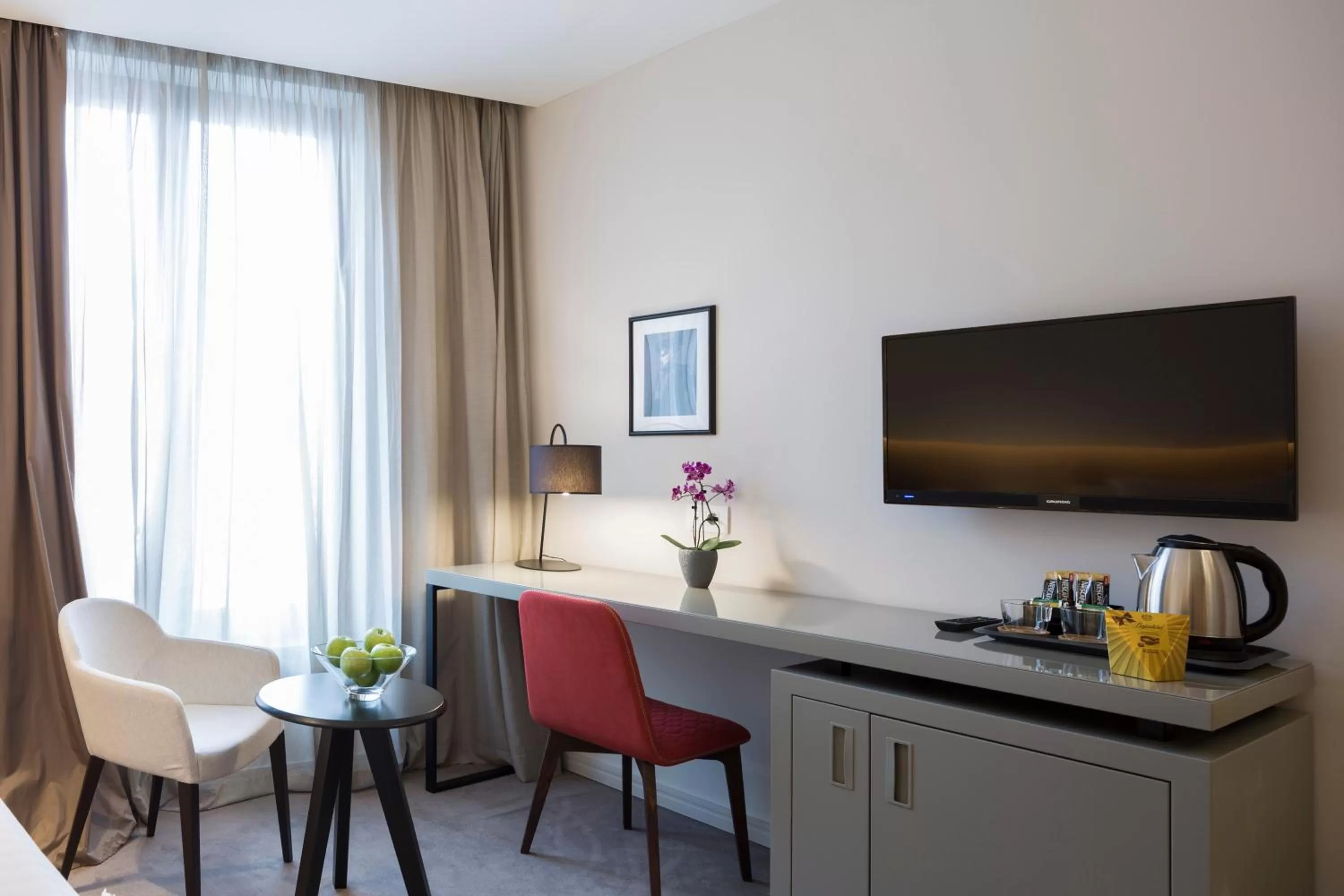 Coffee/tea facilities in Livris Hotel