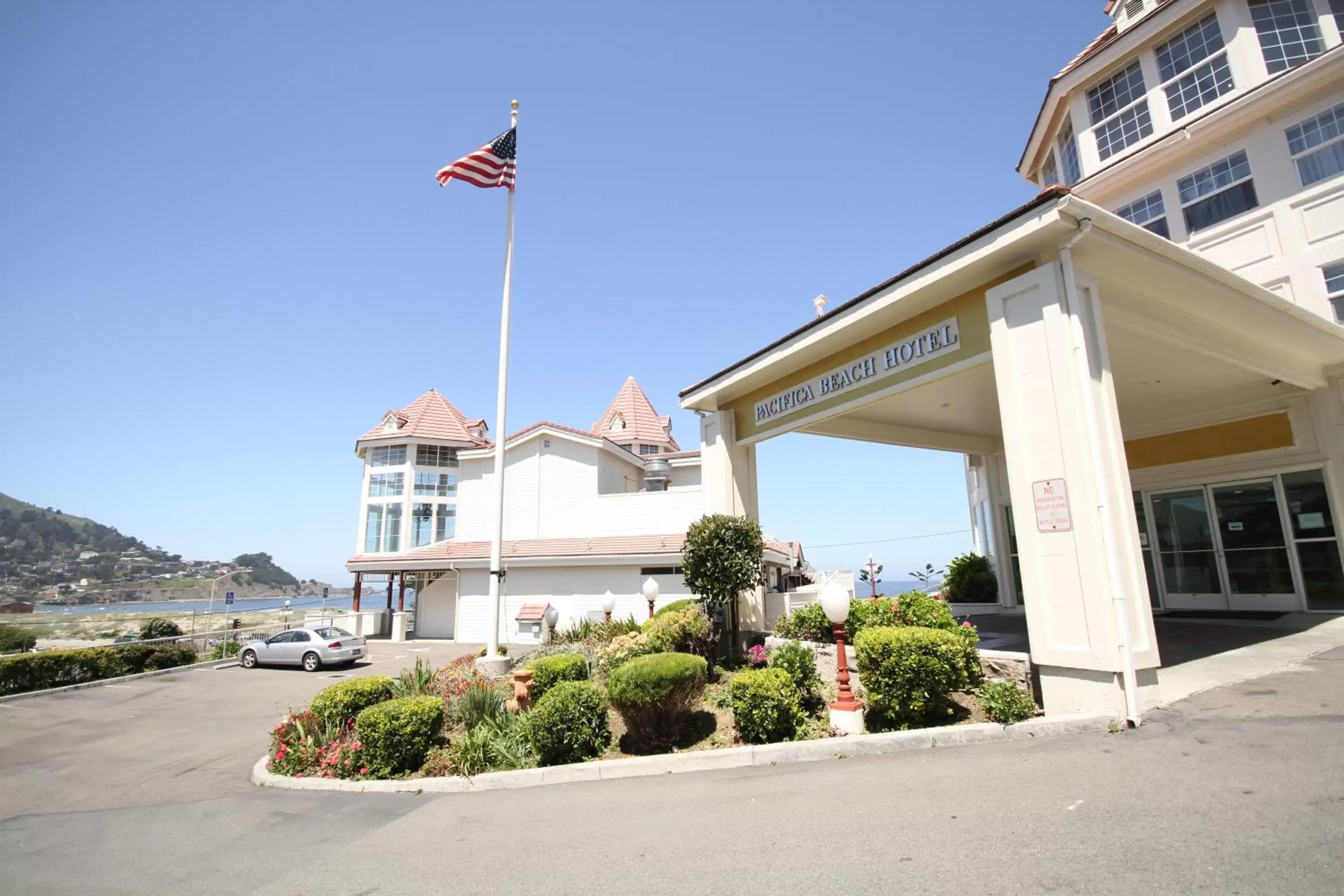 Facade/entrance, Property Building in Pacifica Beach Hotel