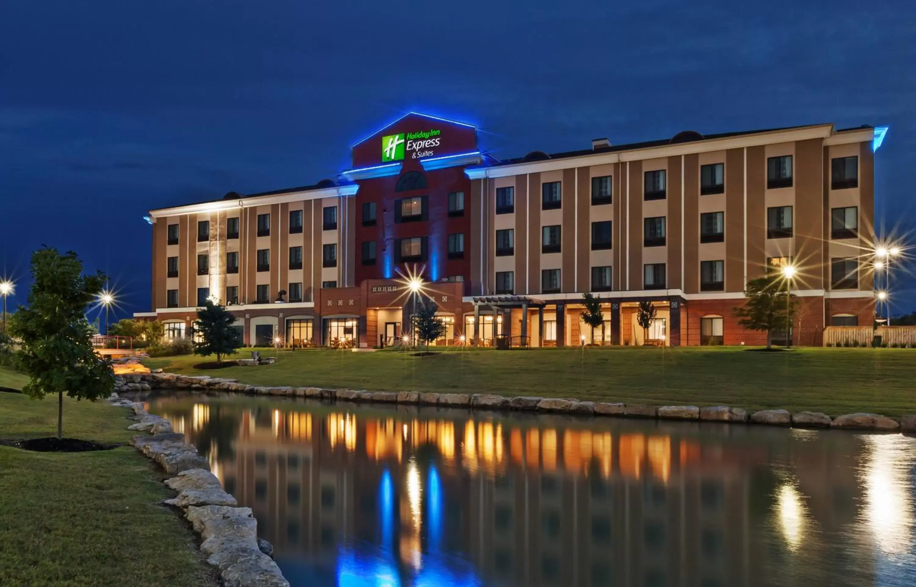 Property Building in Holiday Inn Express & Suites Glenpool, an IHG Hotel