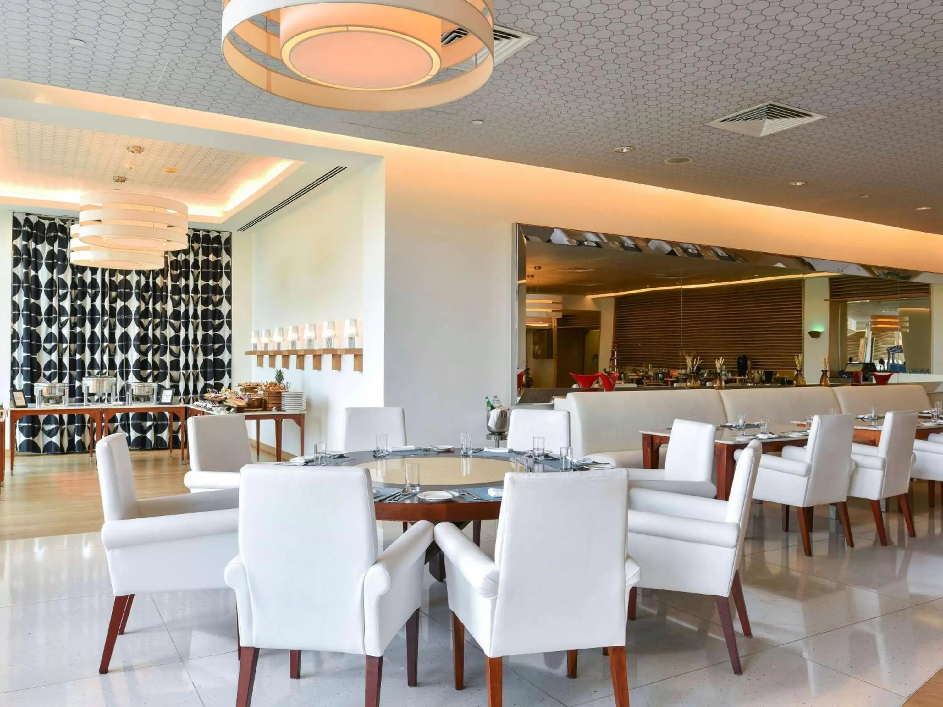 Restaurant/Places to Eat in Raffles Dubai