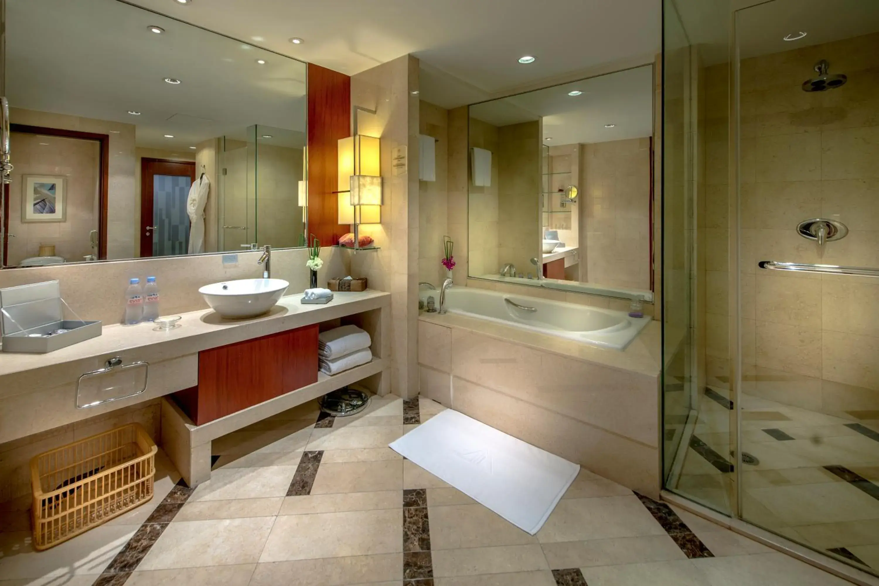 Bathroom in Kuntai Royal Hotel